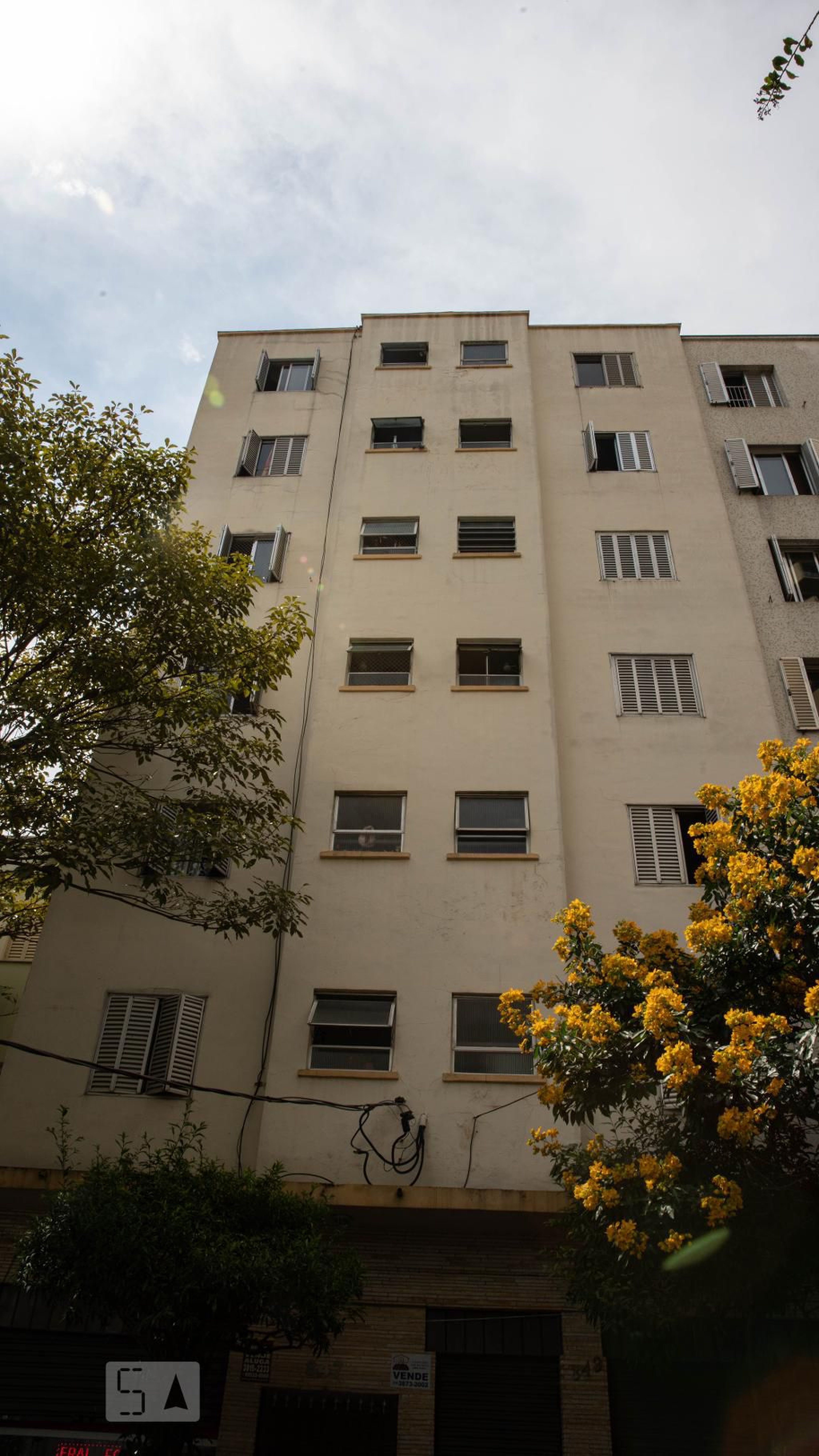 Fachada Condomínio em Rua Iperoig, 845