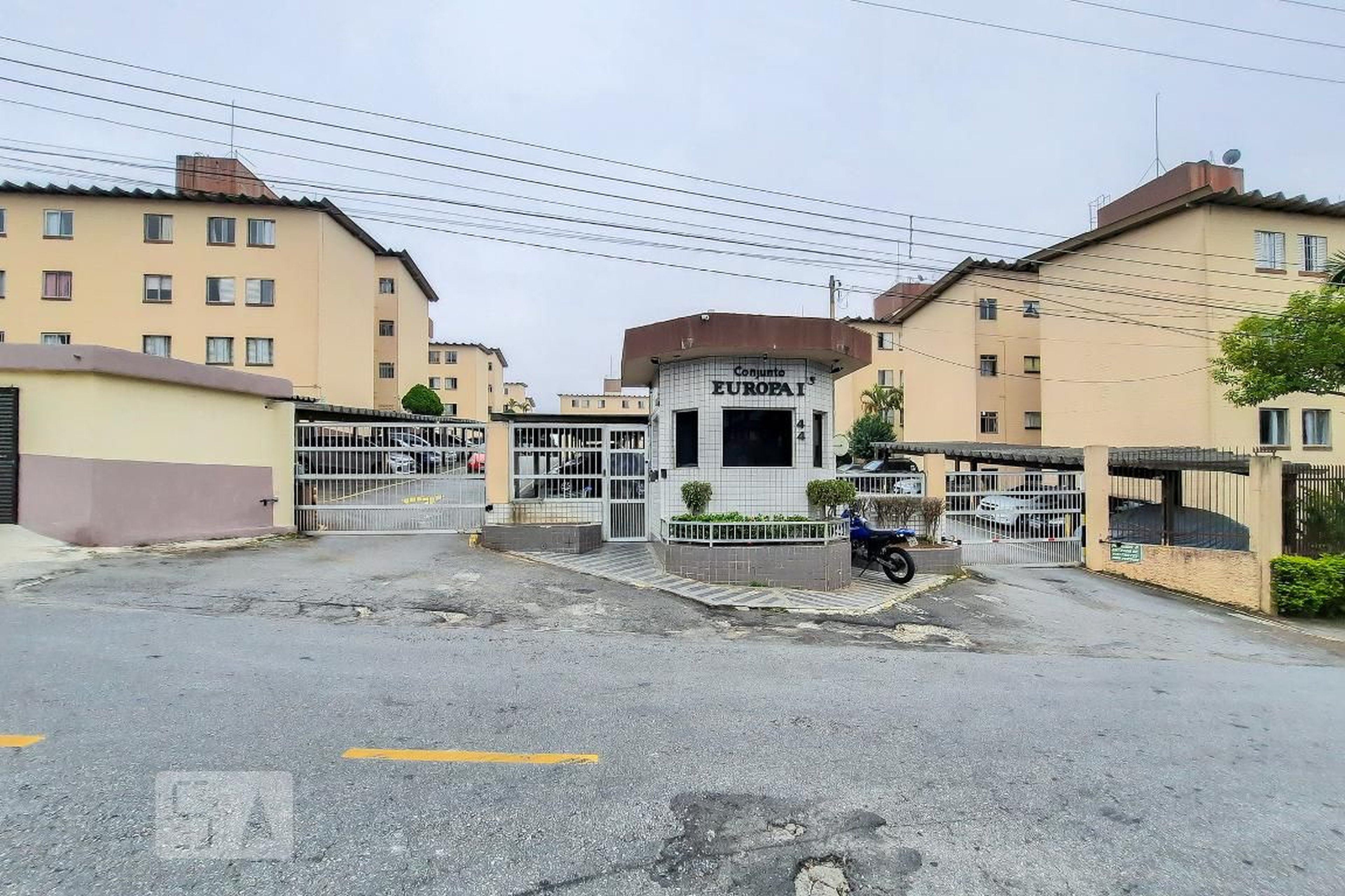 Fachada do Condomínio Condomínio Europa I