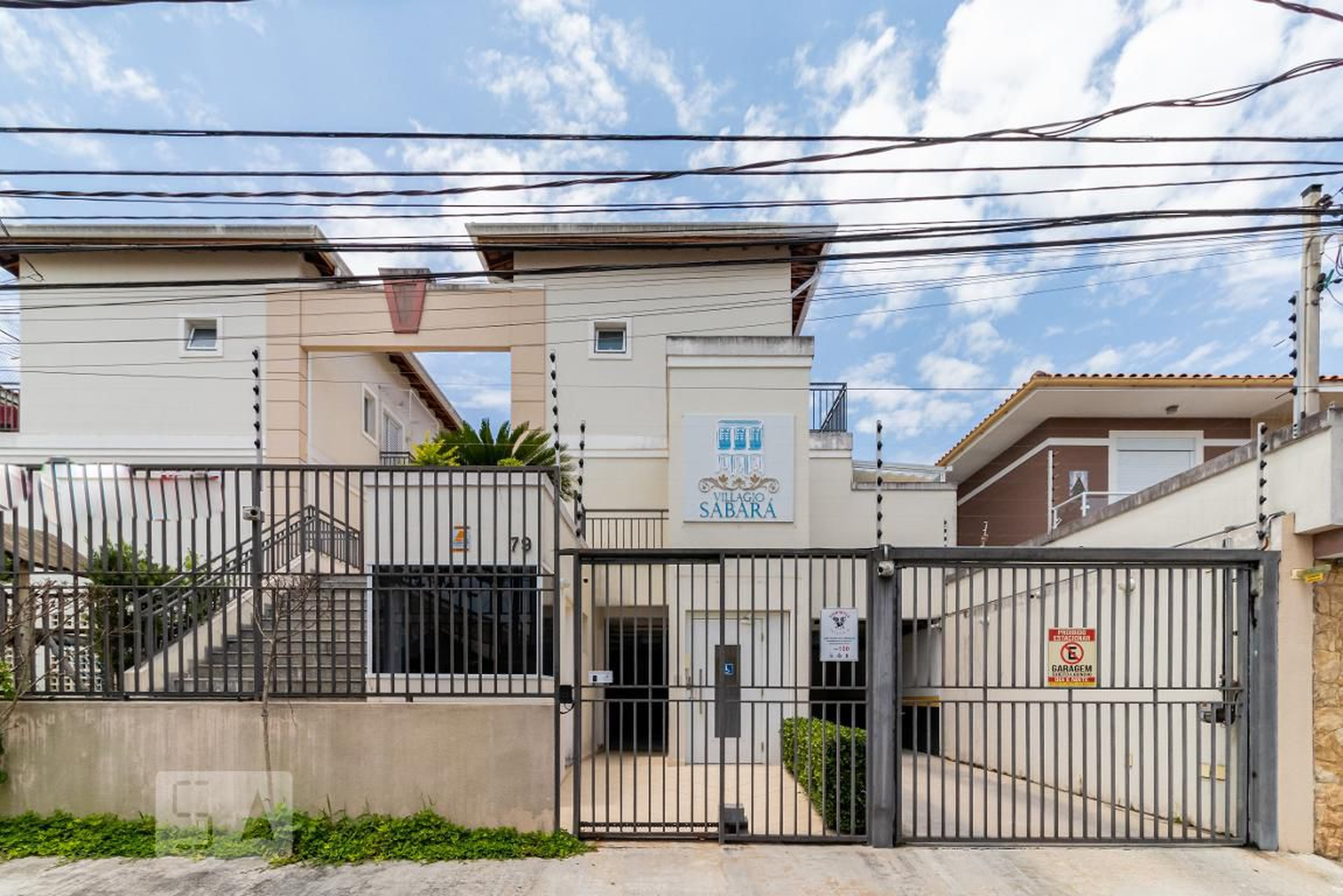 Fachada do Condomínio Residencial Villagio Sabara