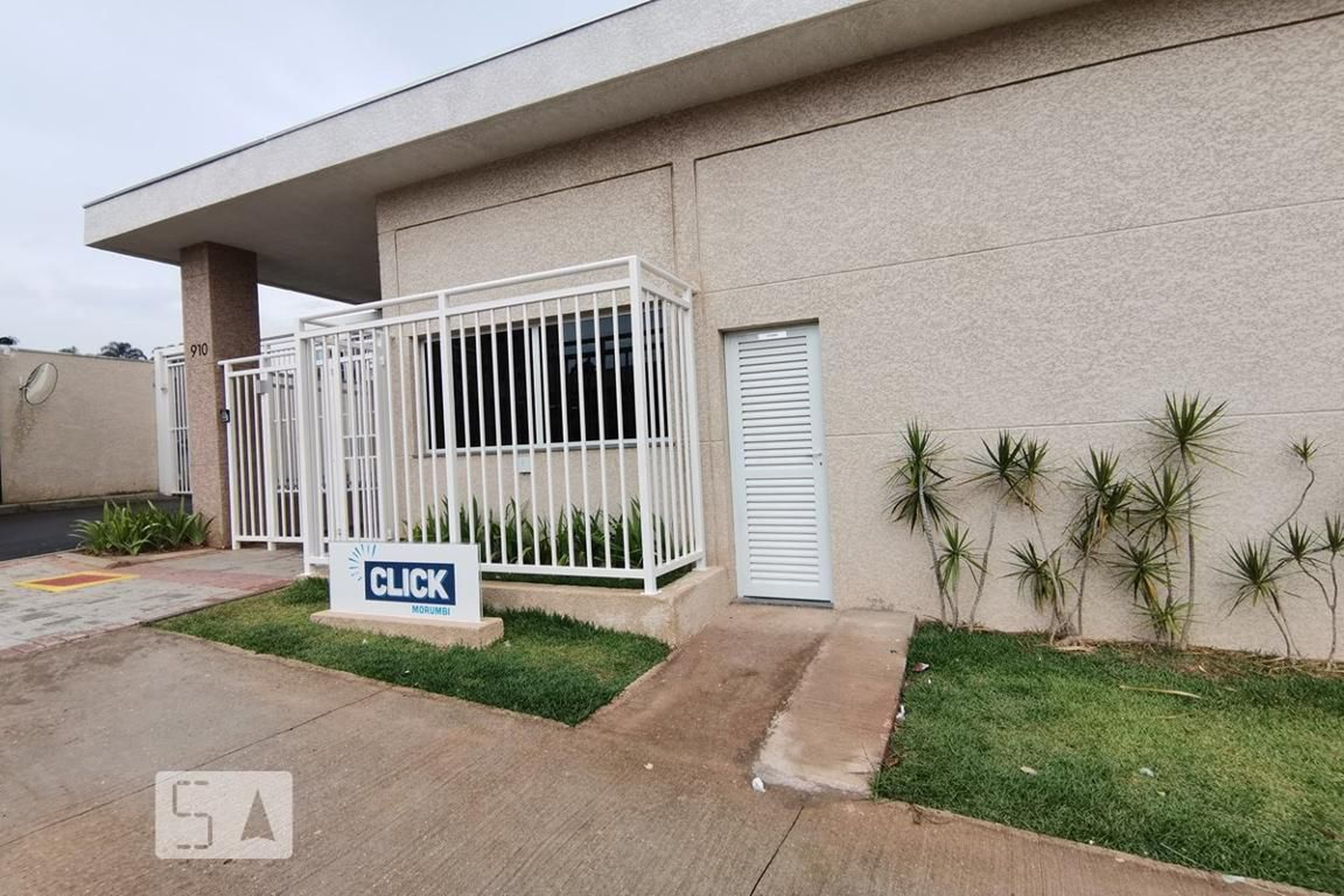 Fachada do Condomínio Condomínio Click Morumbi