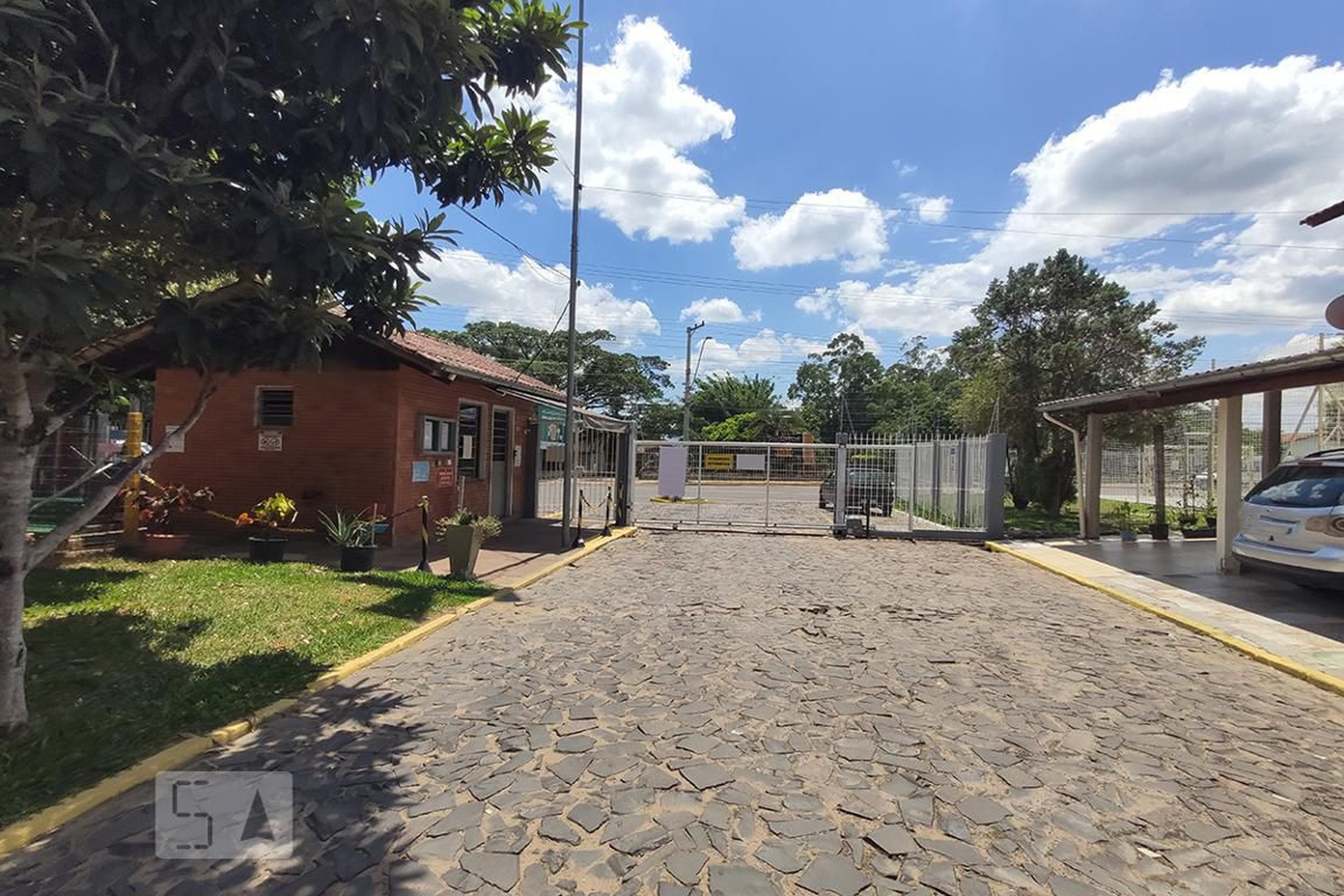 Fachada do Condomínio Condomínio em Avenida Feitoria, 154
