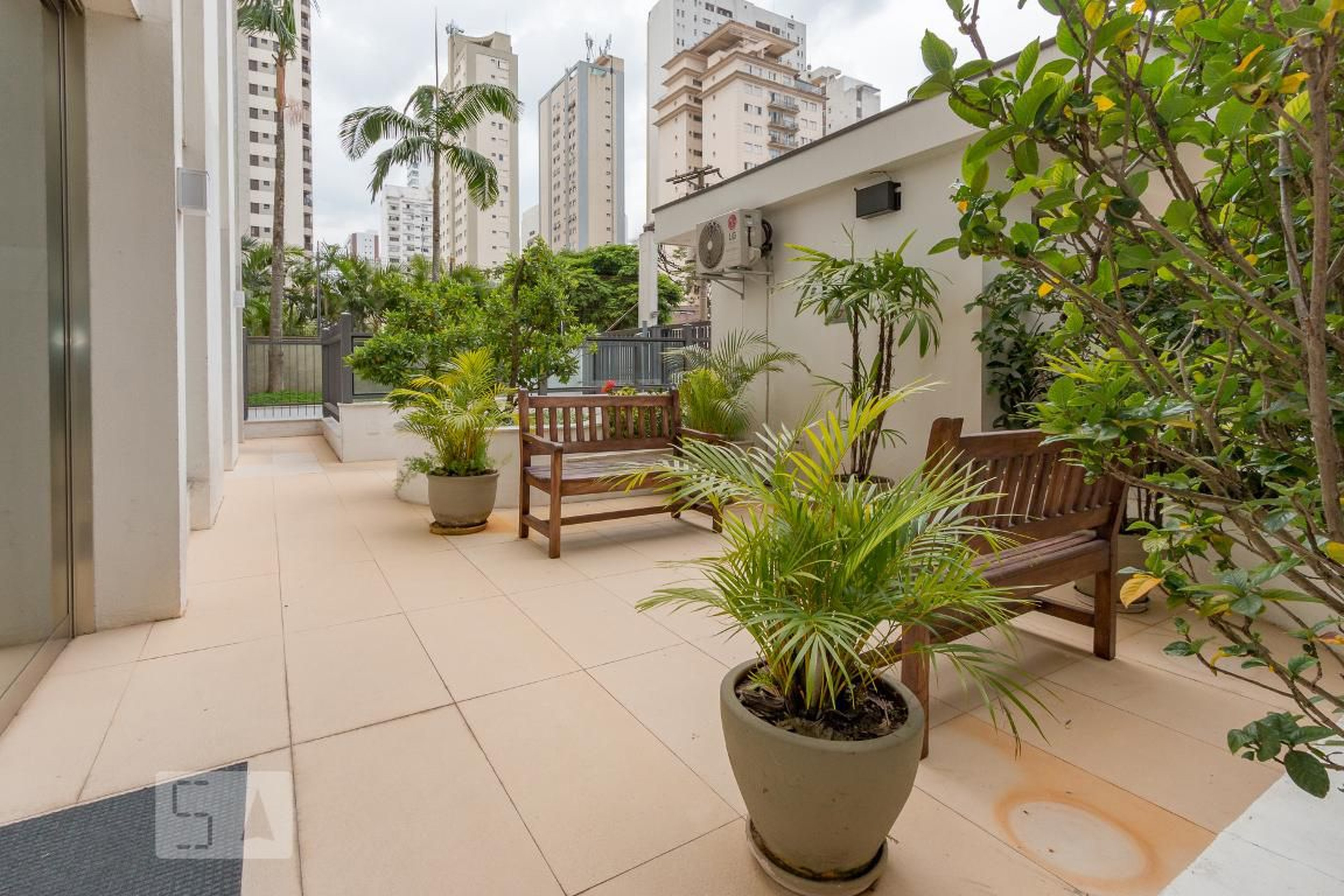 Área Comum - Regina Rosa