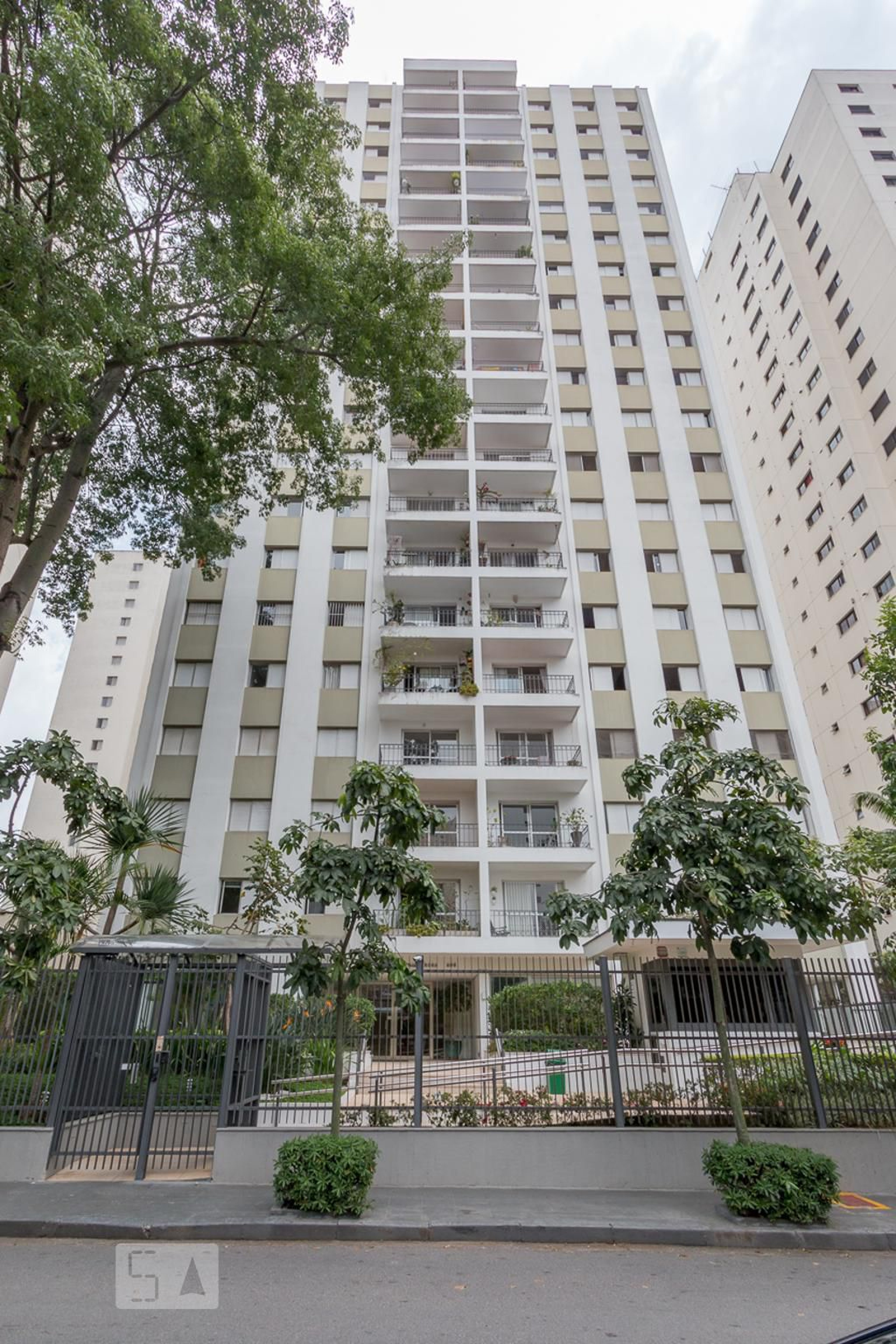 Fachada Condomínio Regina Rosa