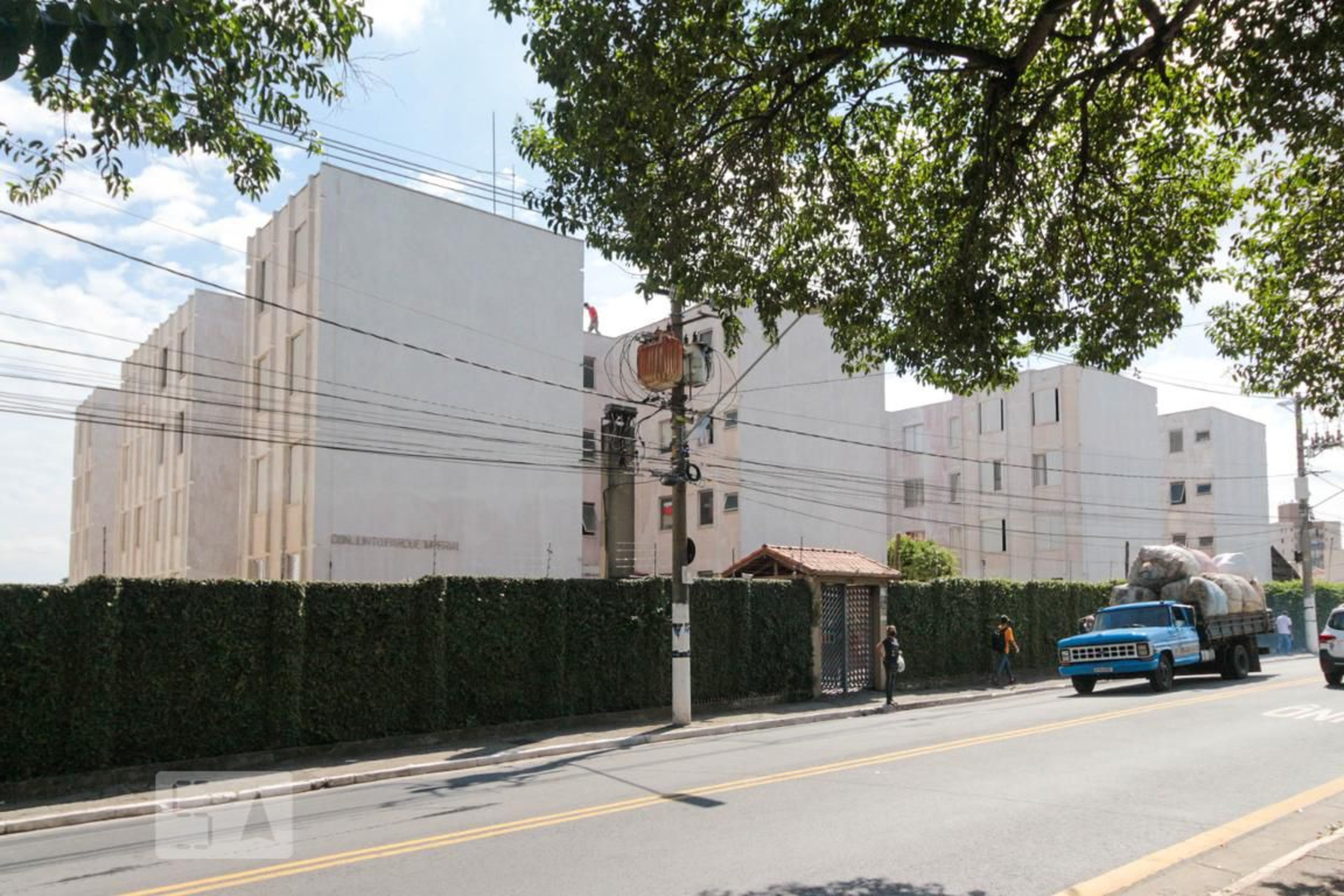 Fachada do condomínio Condomínio Parque Imperial