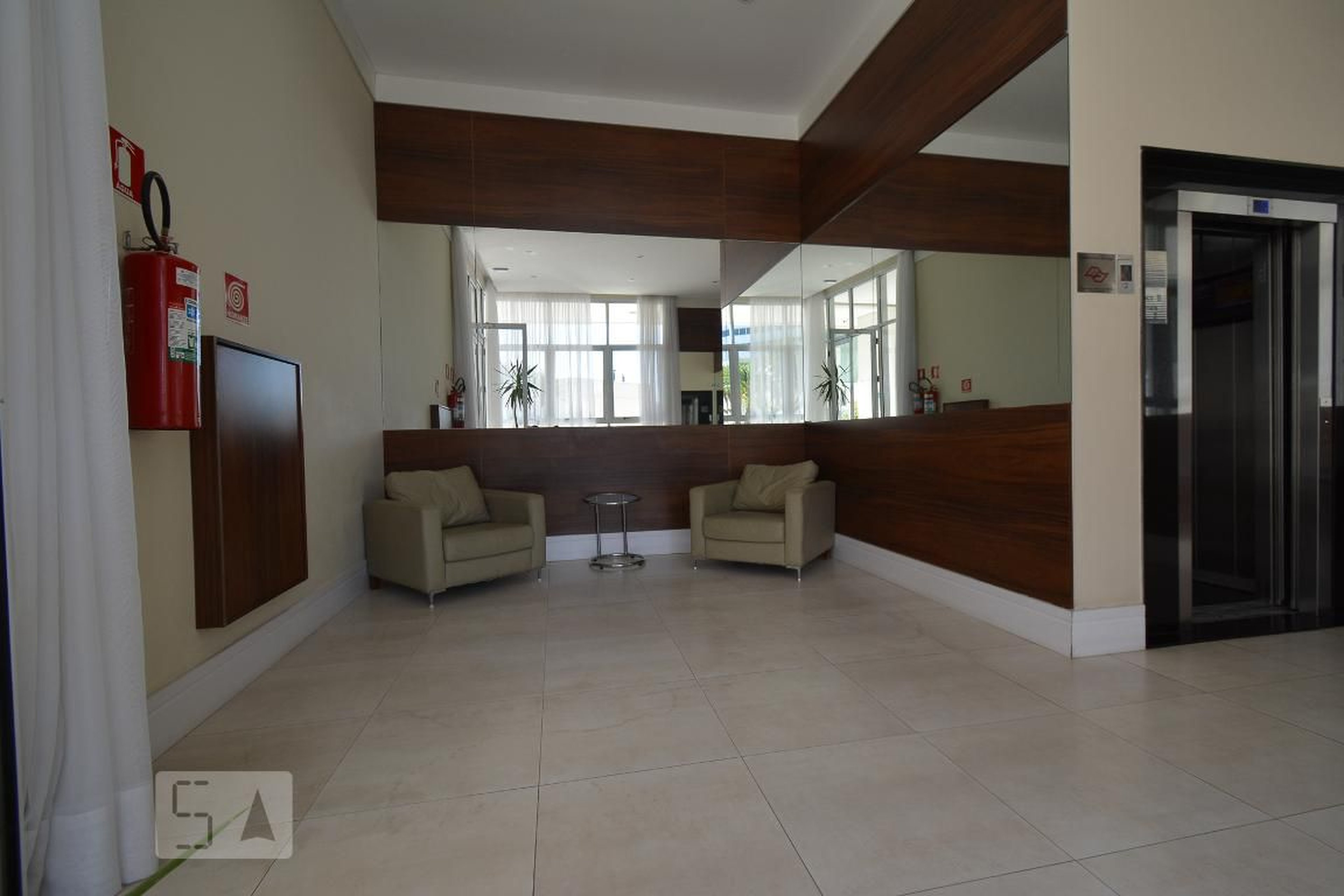 Hall - Via Jardins do Bosque