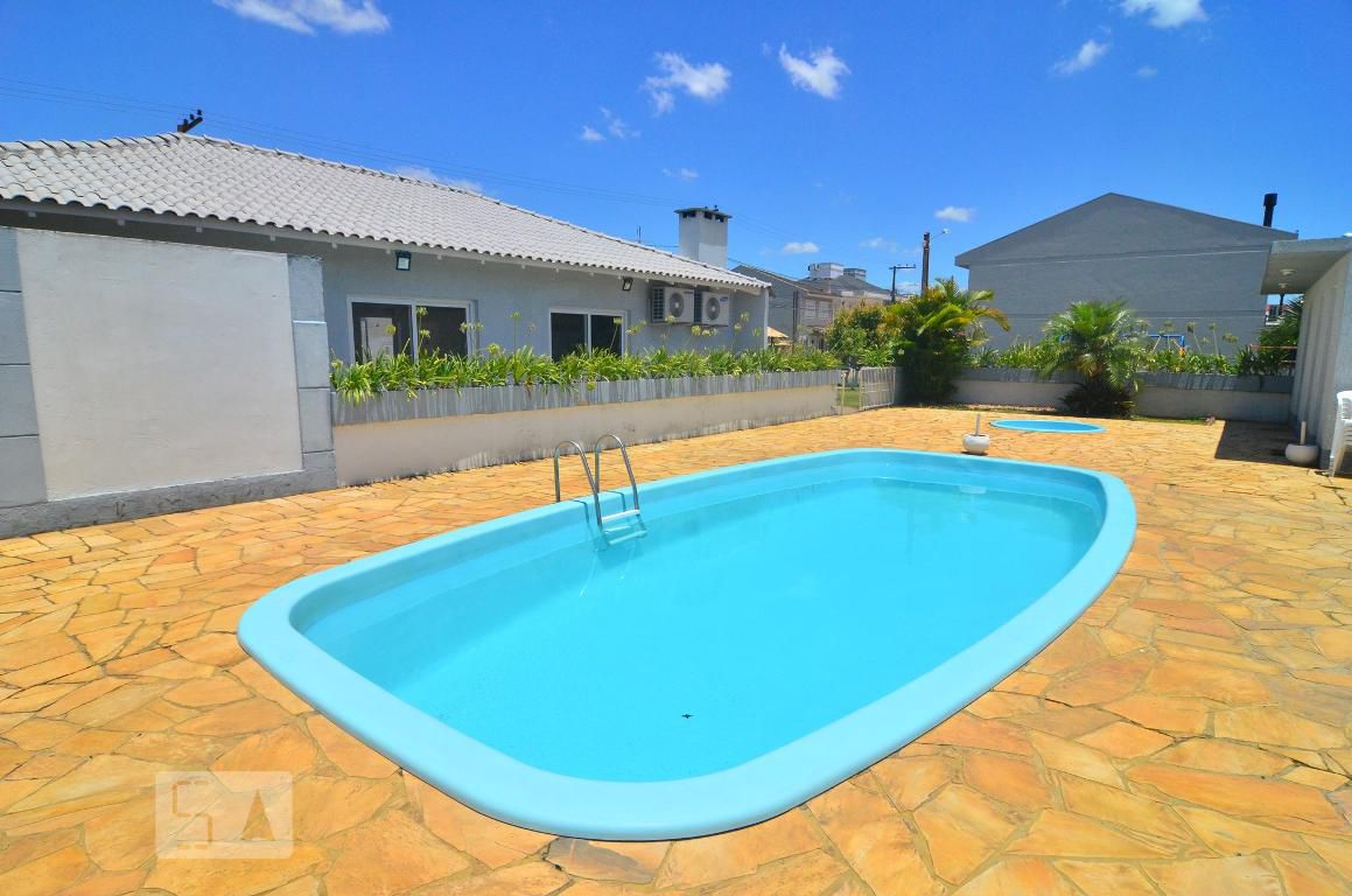 Piscina - Pablo Picasso