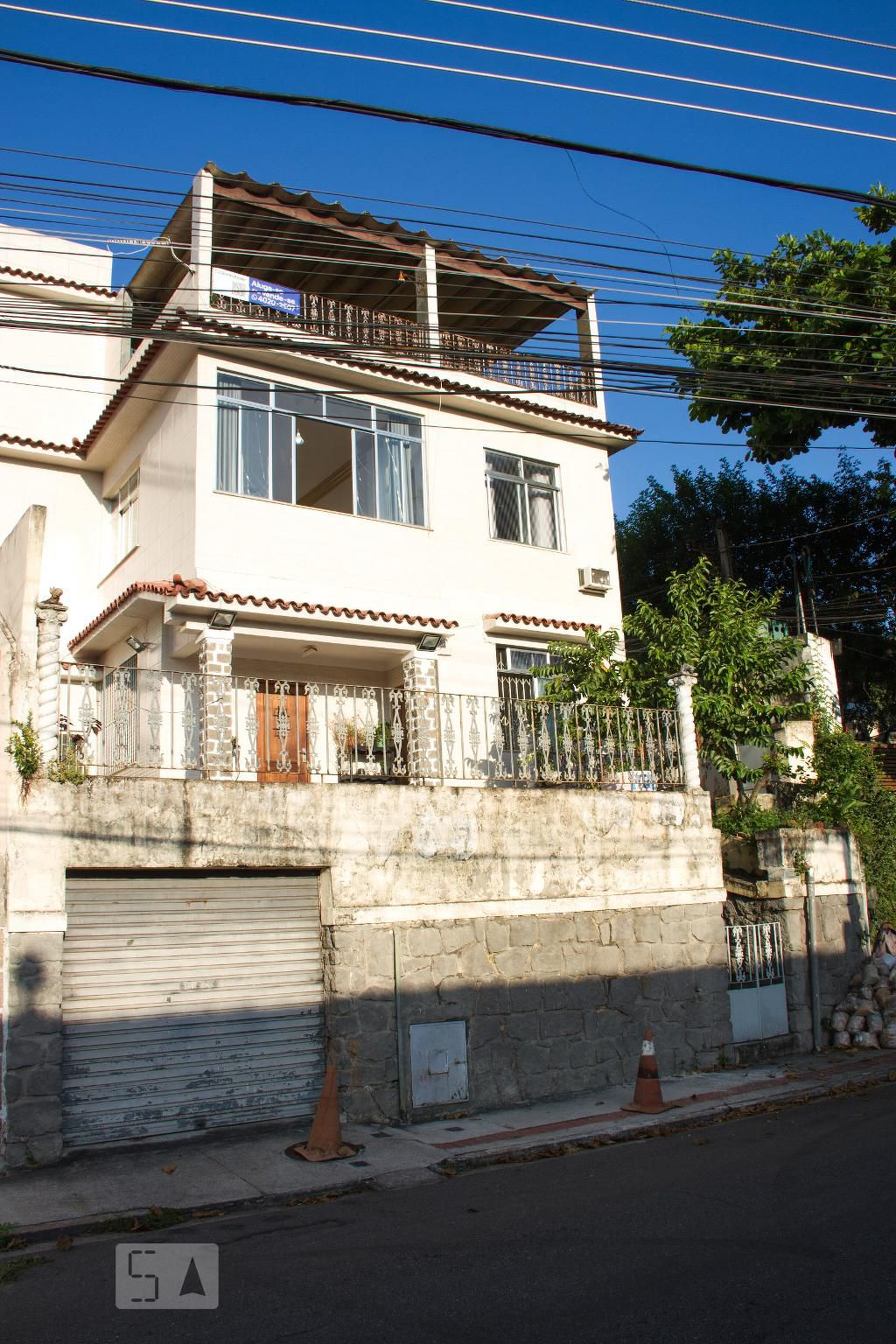 Fachada Condomínio em Rua Augusto Barbosa, 78