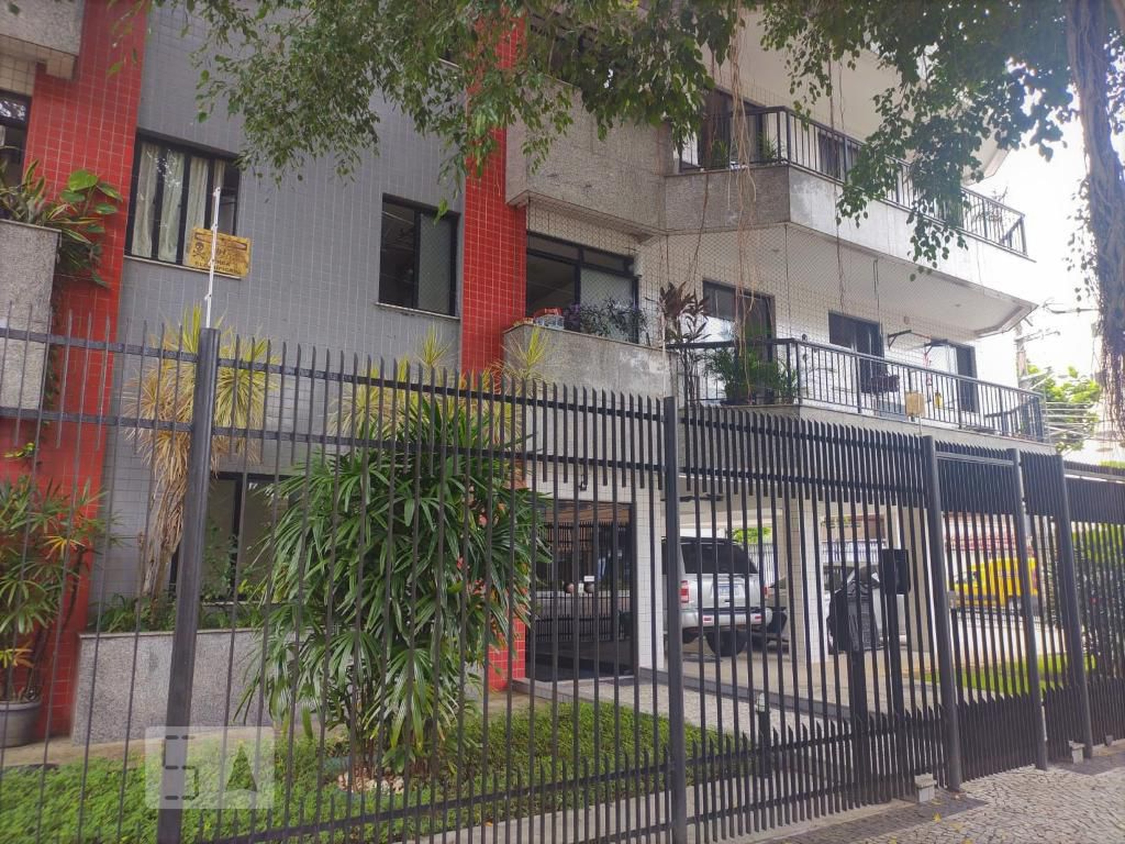 Fachada do Condomínio Condomínio Blue Star