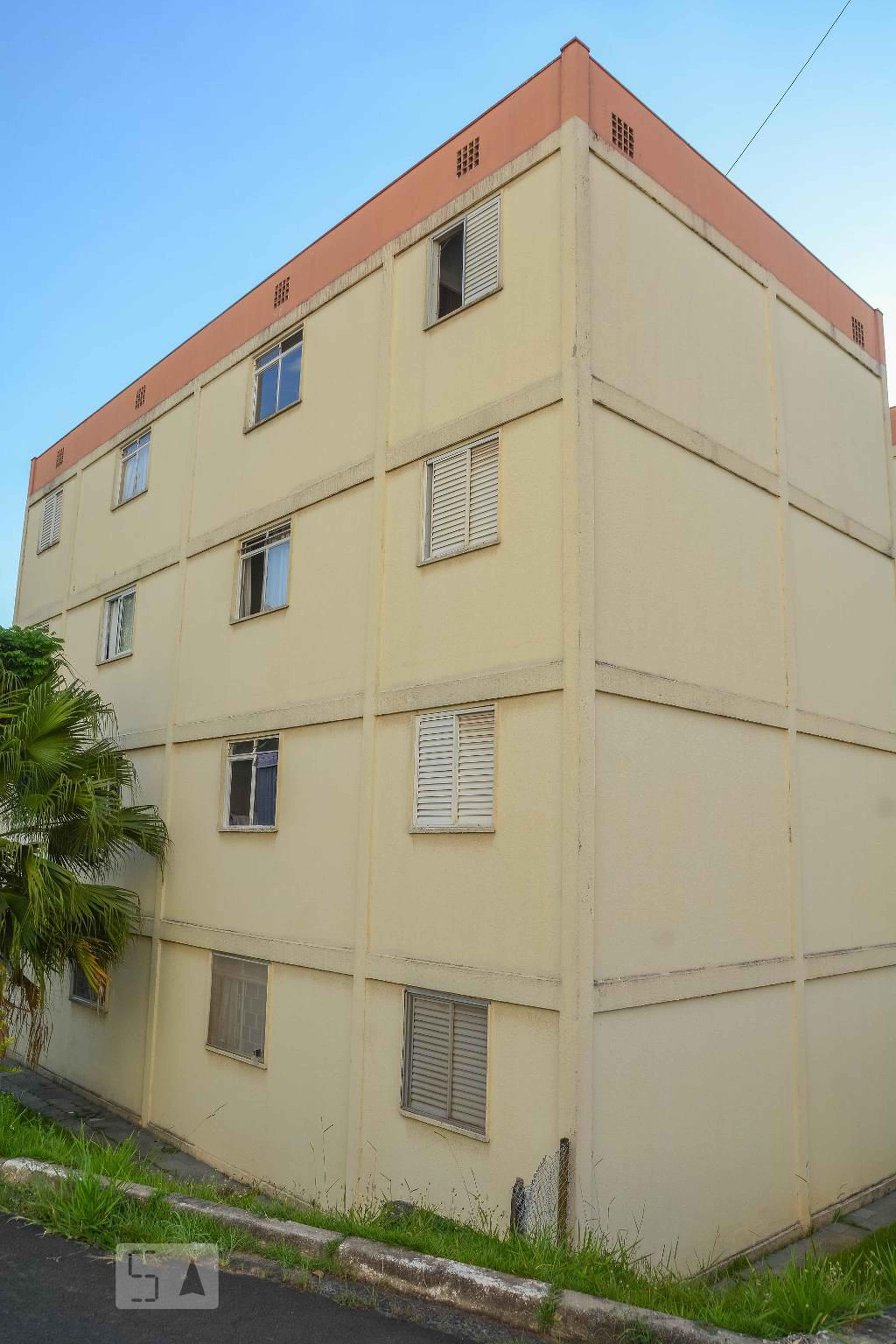 Fachada Condomínio em Rua Dona Neuza Goulart Brizola, 25