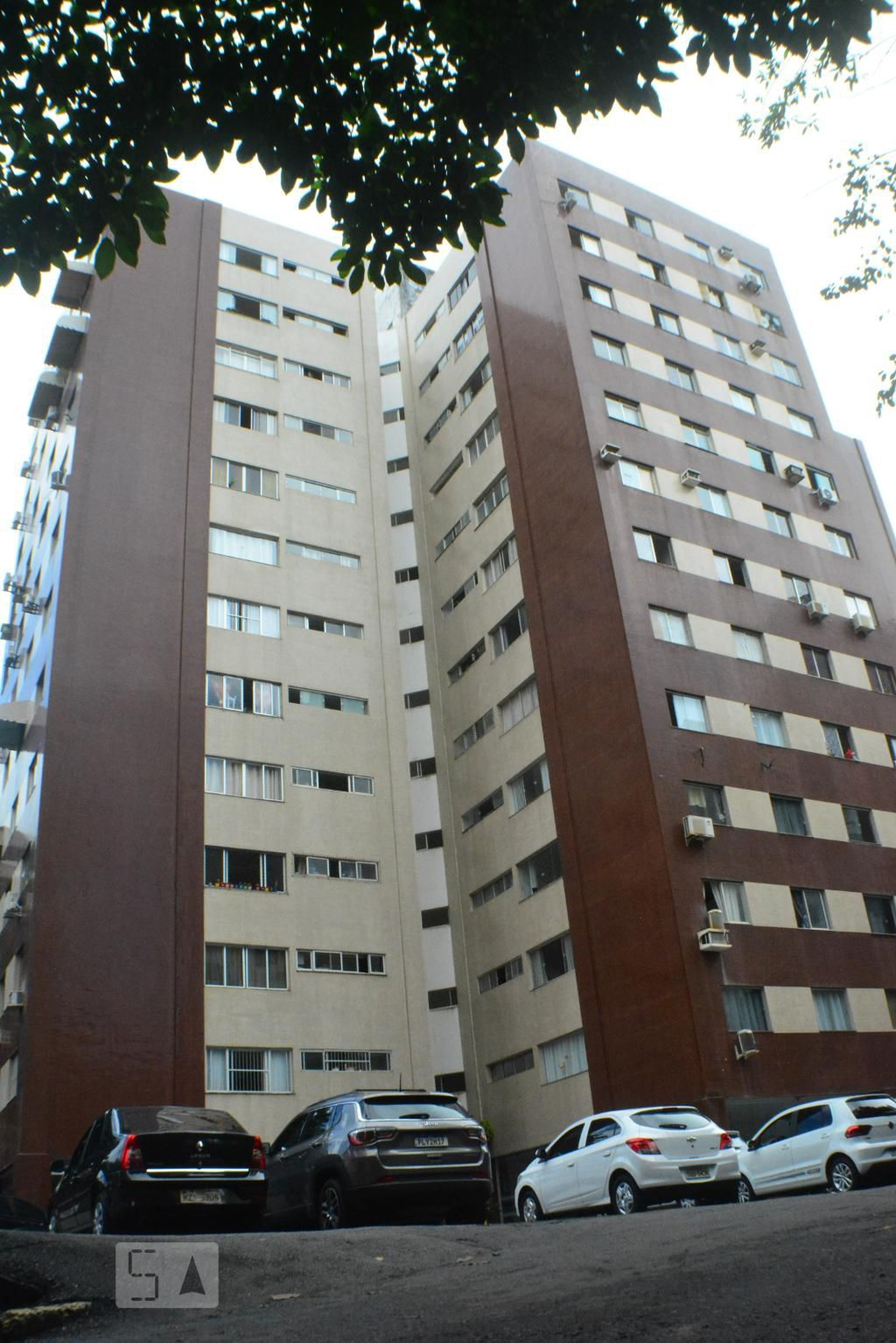 Fachada do prédio Condomínio em Rua Doutor Augusto Lopes Pontes, 445