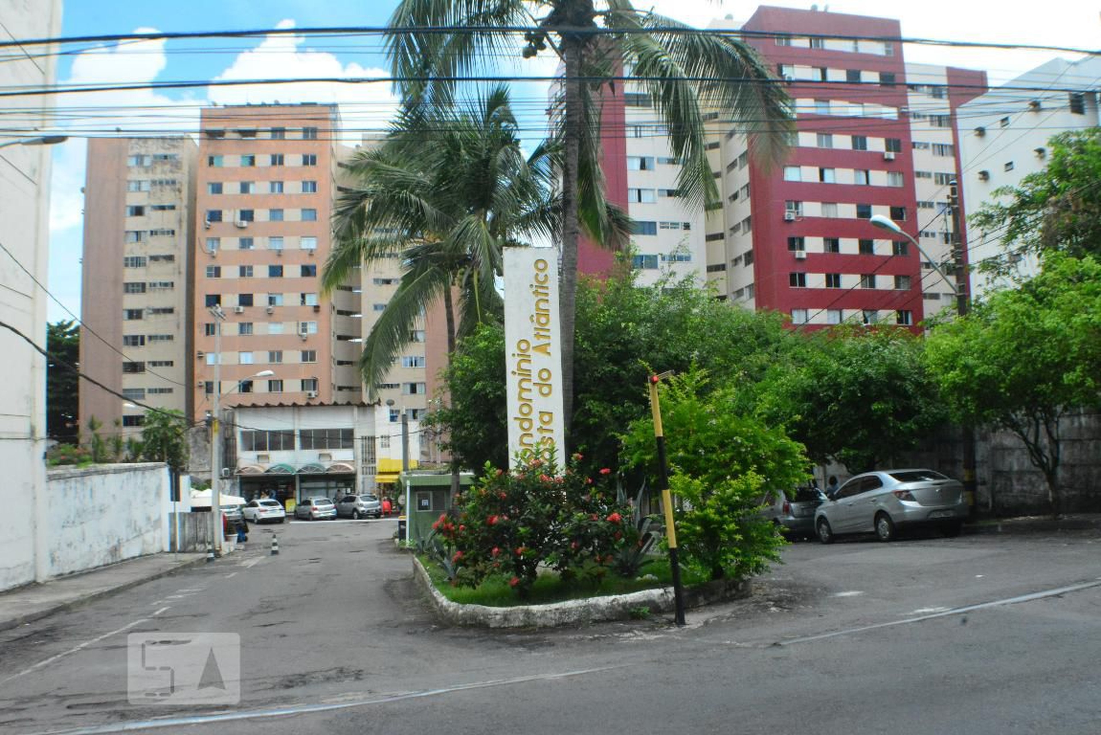 Fachada do Condomínio Condomínio em Rua Doutor Augusto Lopes Pontes, 445
