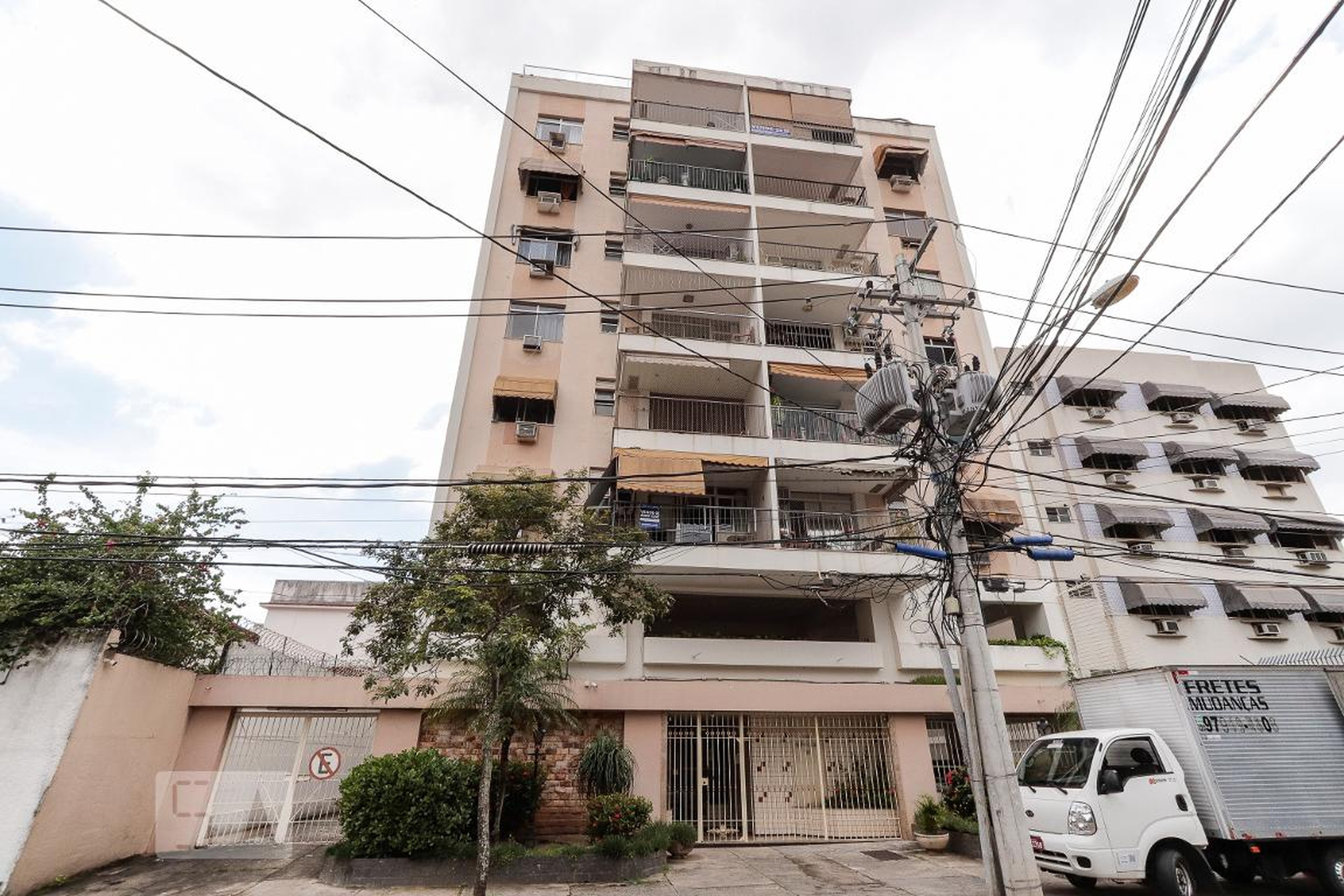 Fachada Condomínio Etoile