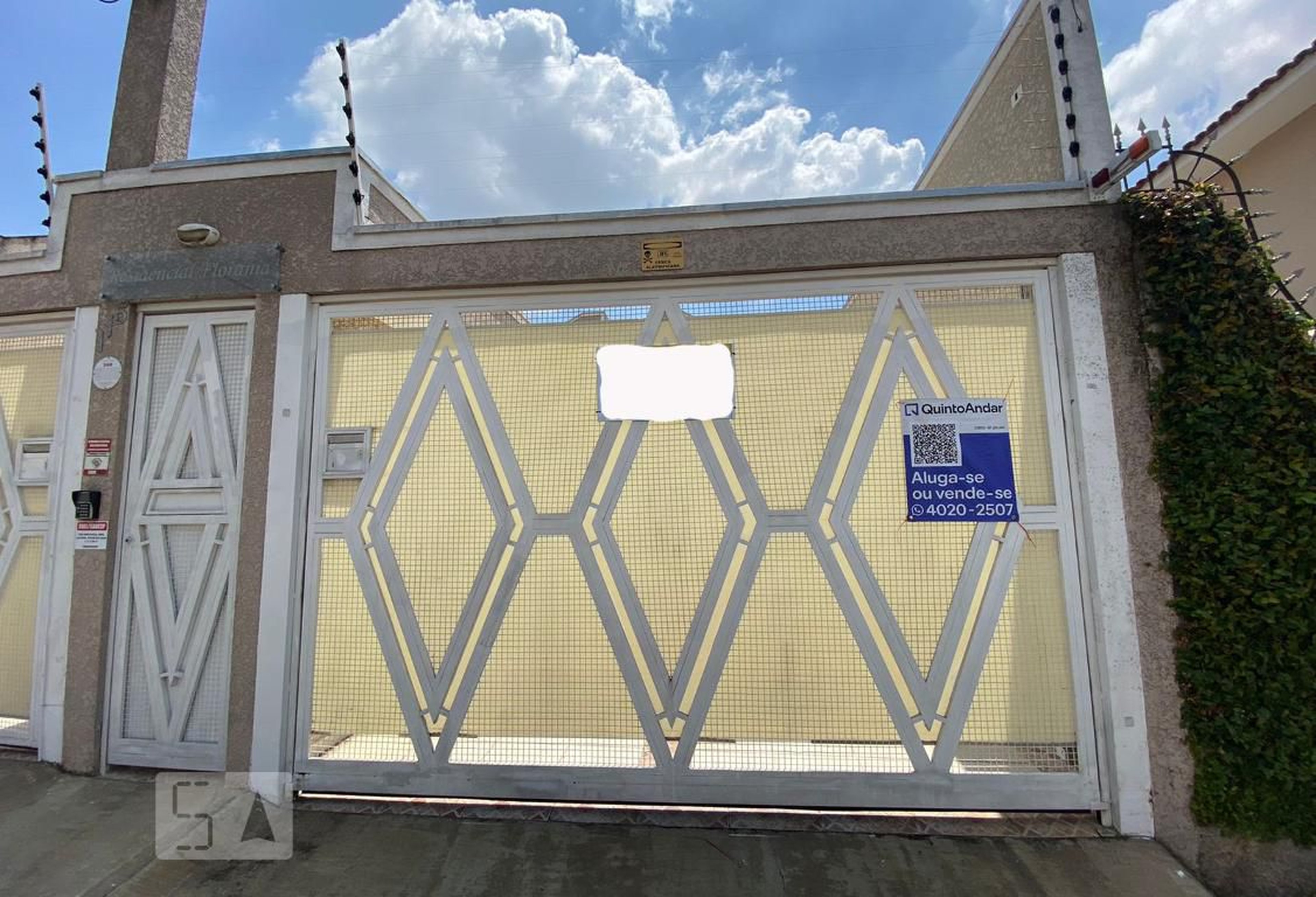 Fachada Condomínio em Rua Florânia, 115