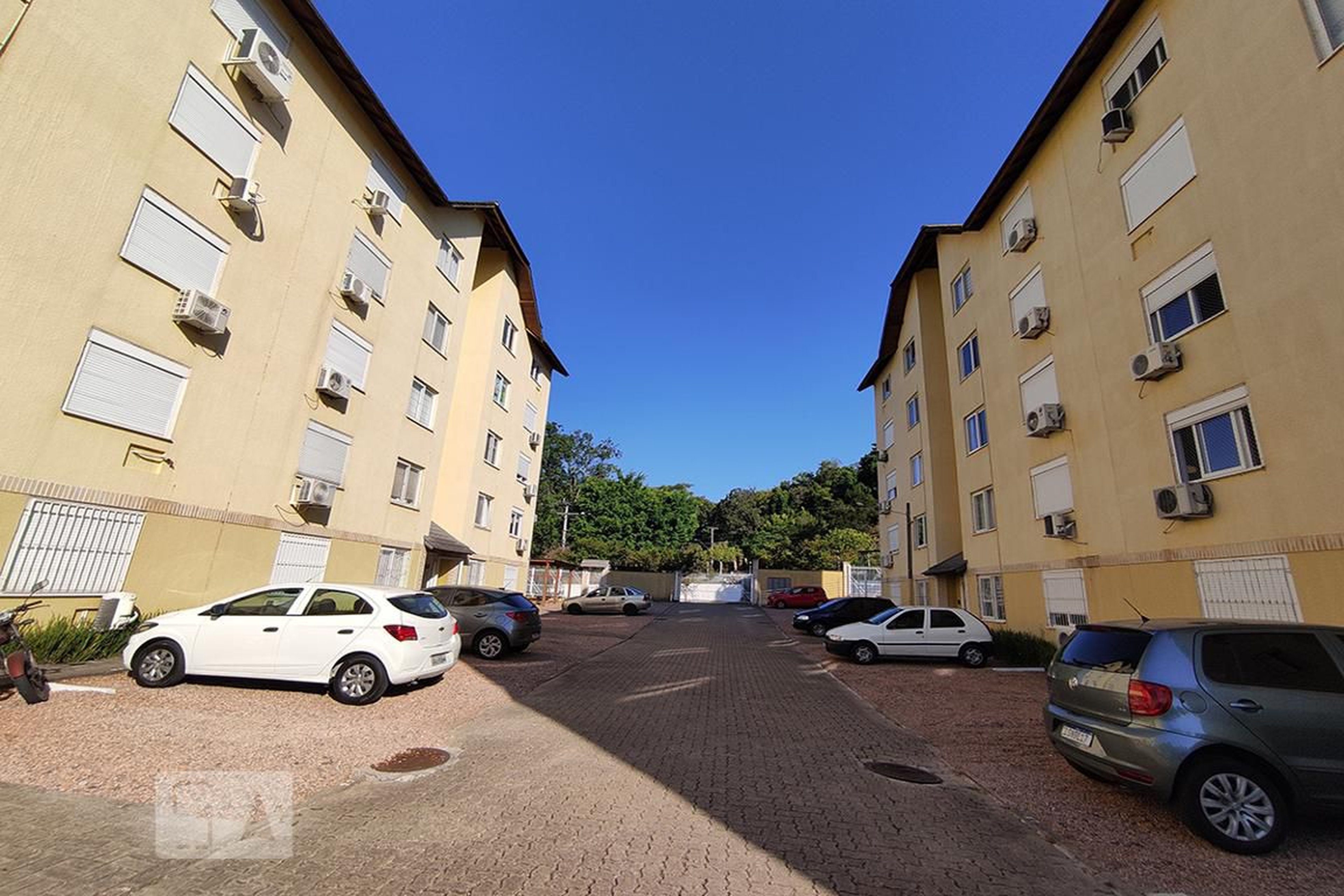 Condomínio - Residencial Cristal Brasil