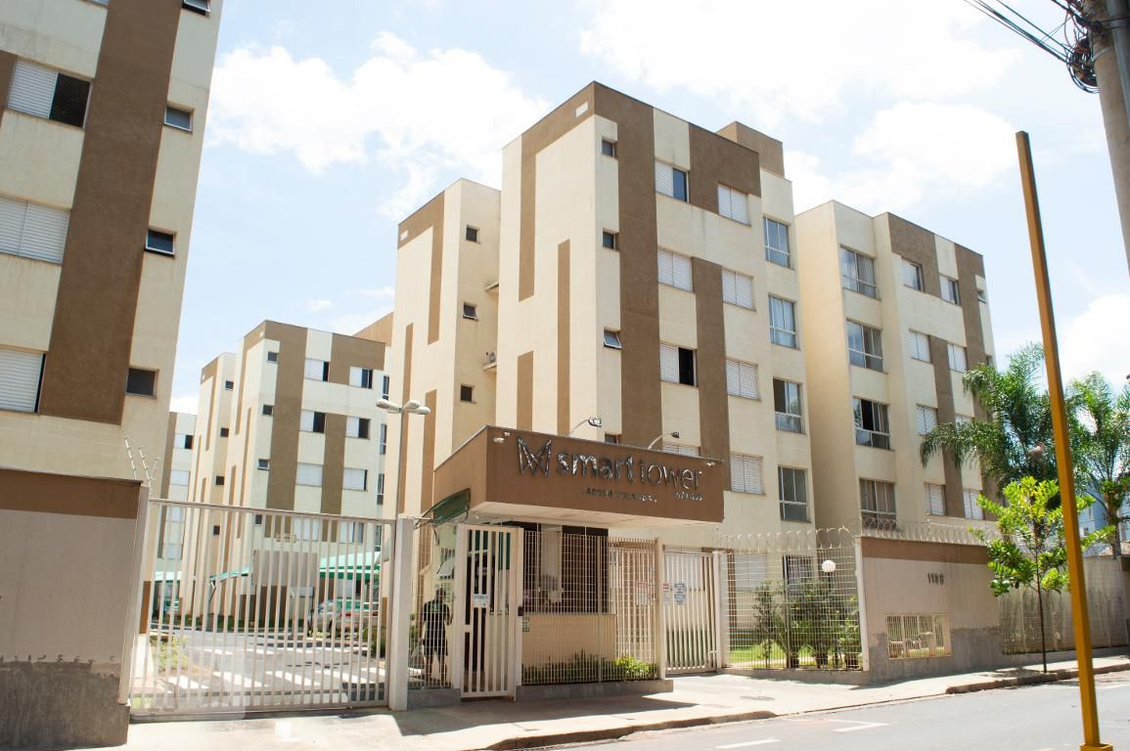 Fachada Condomínio Smart Tower Jardim Holanda II