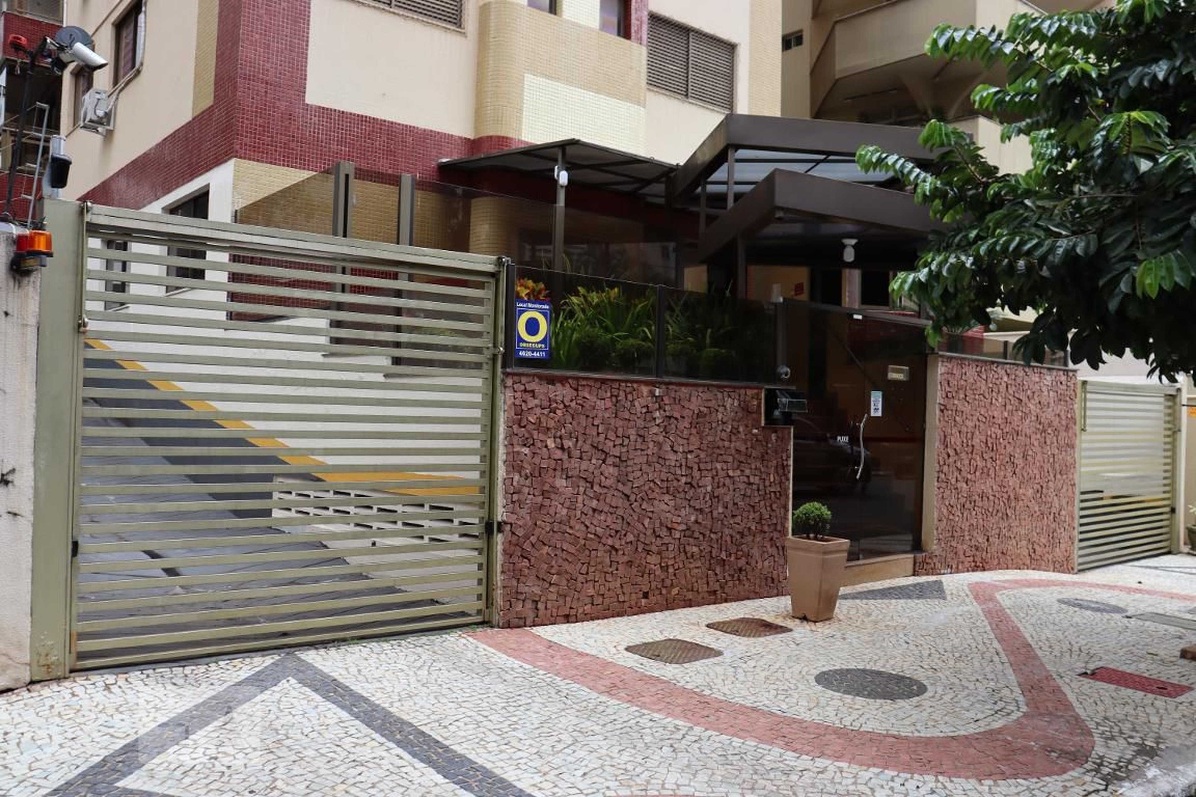 Fachada Condomínio em Rua 6, 667