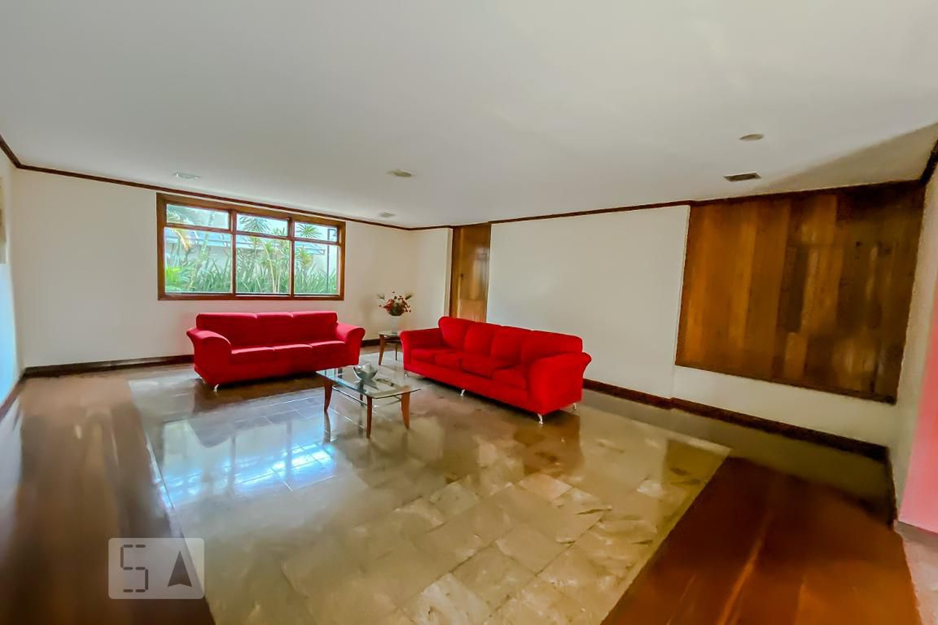 Hall Social - Fontanna de Trevi