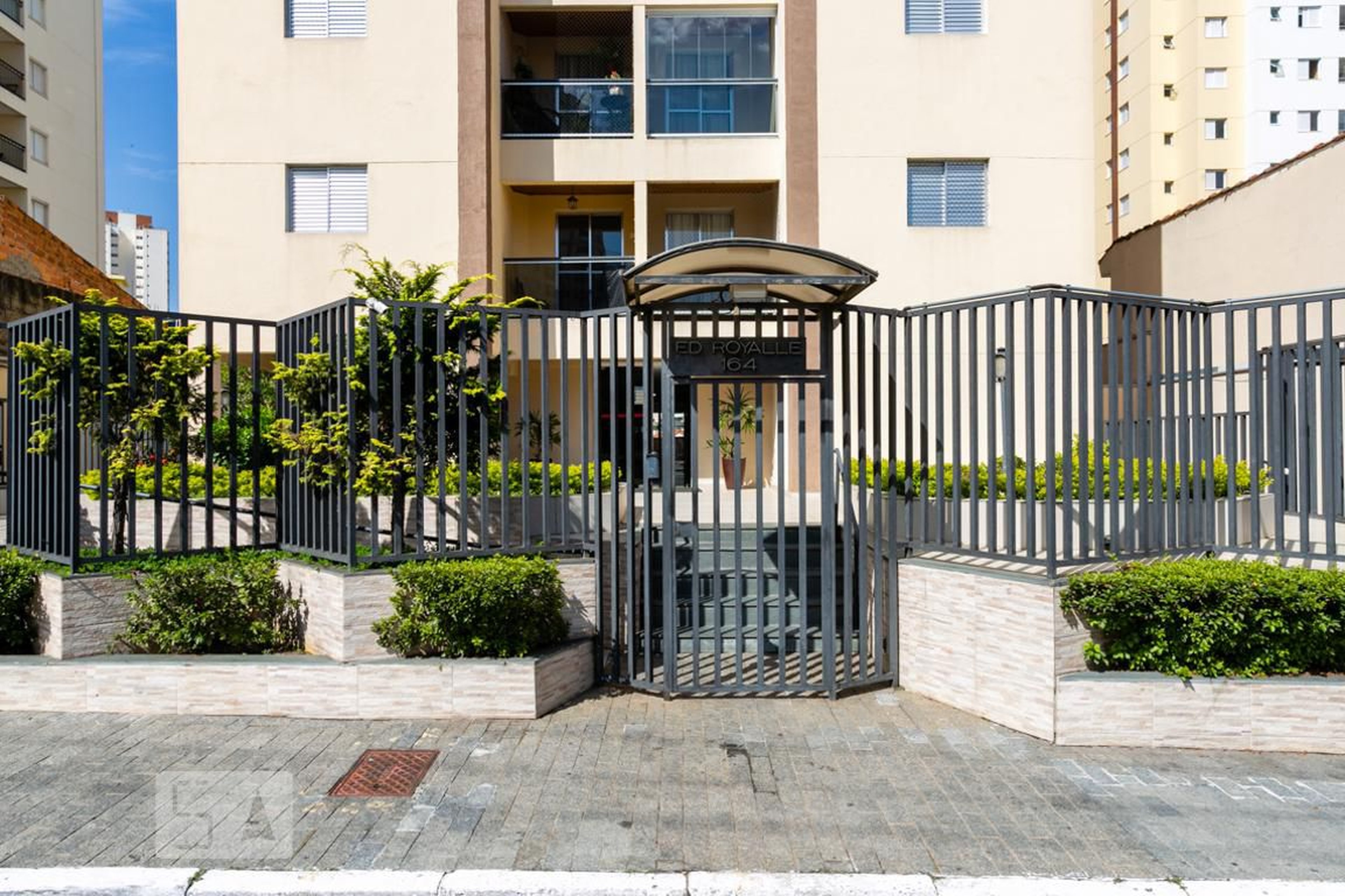 Fachada do condomínio Condomínio Royalle