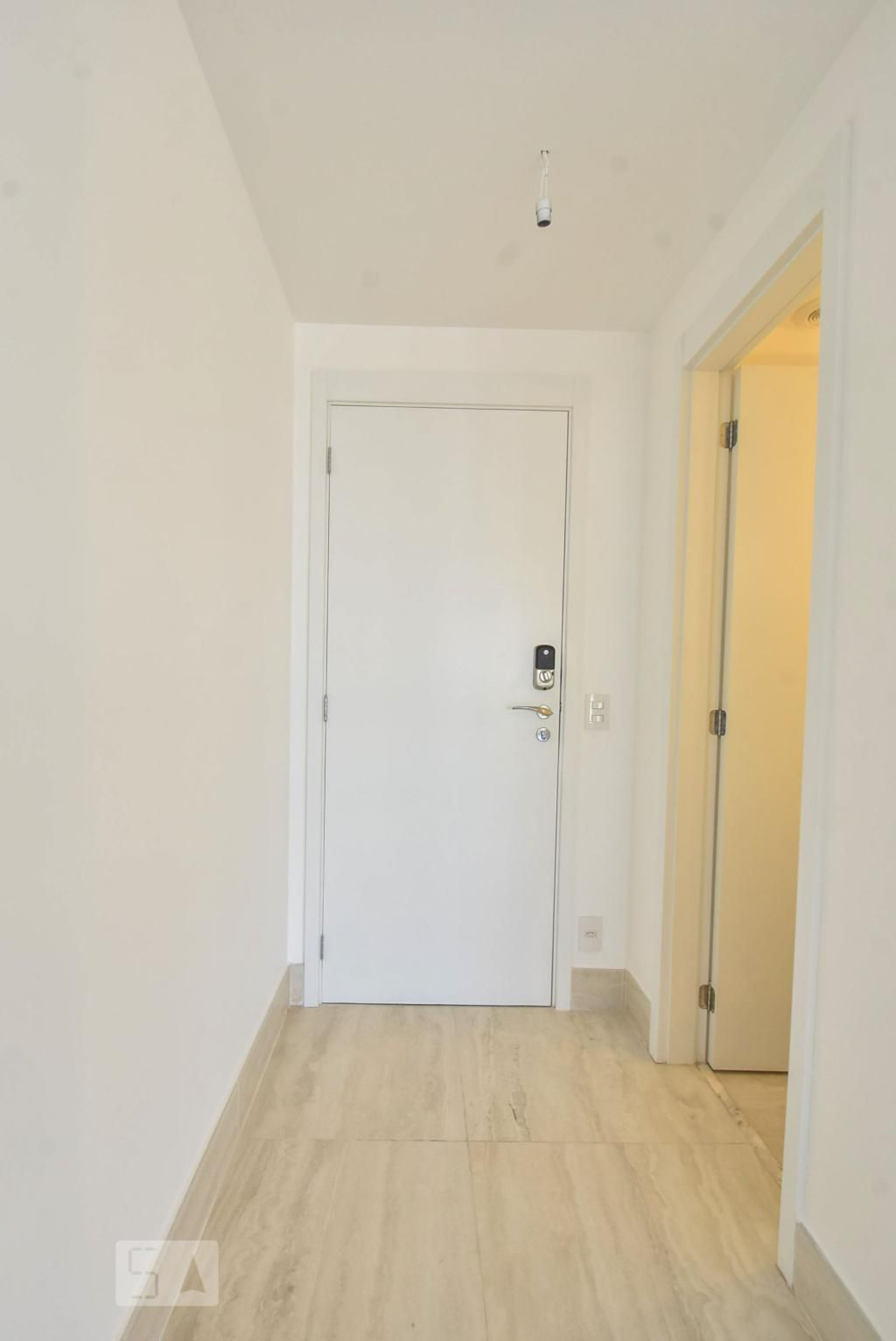 Hall Social - West Side