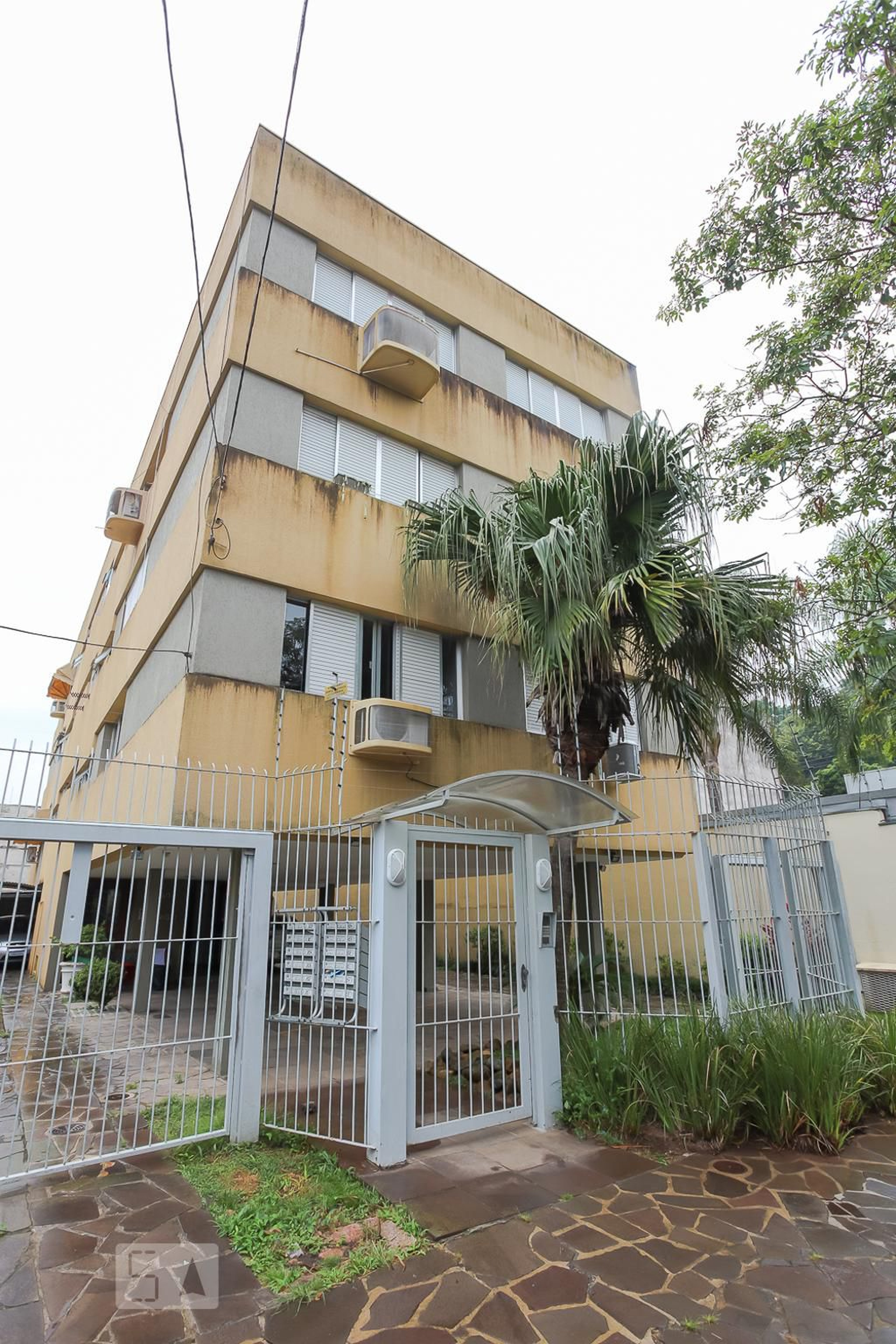Fachada do Prédio Condomínio em Rua General Couto de Magalhães, 2046
