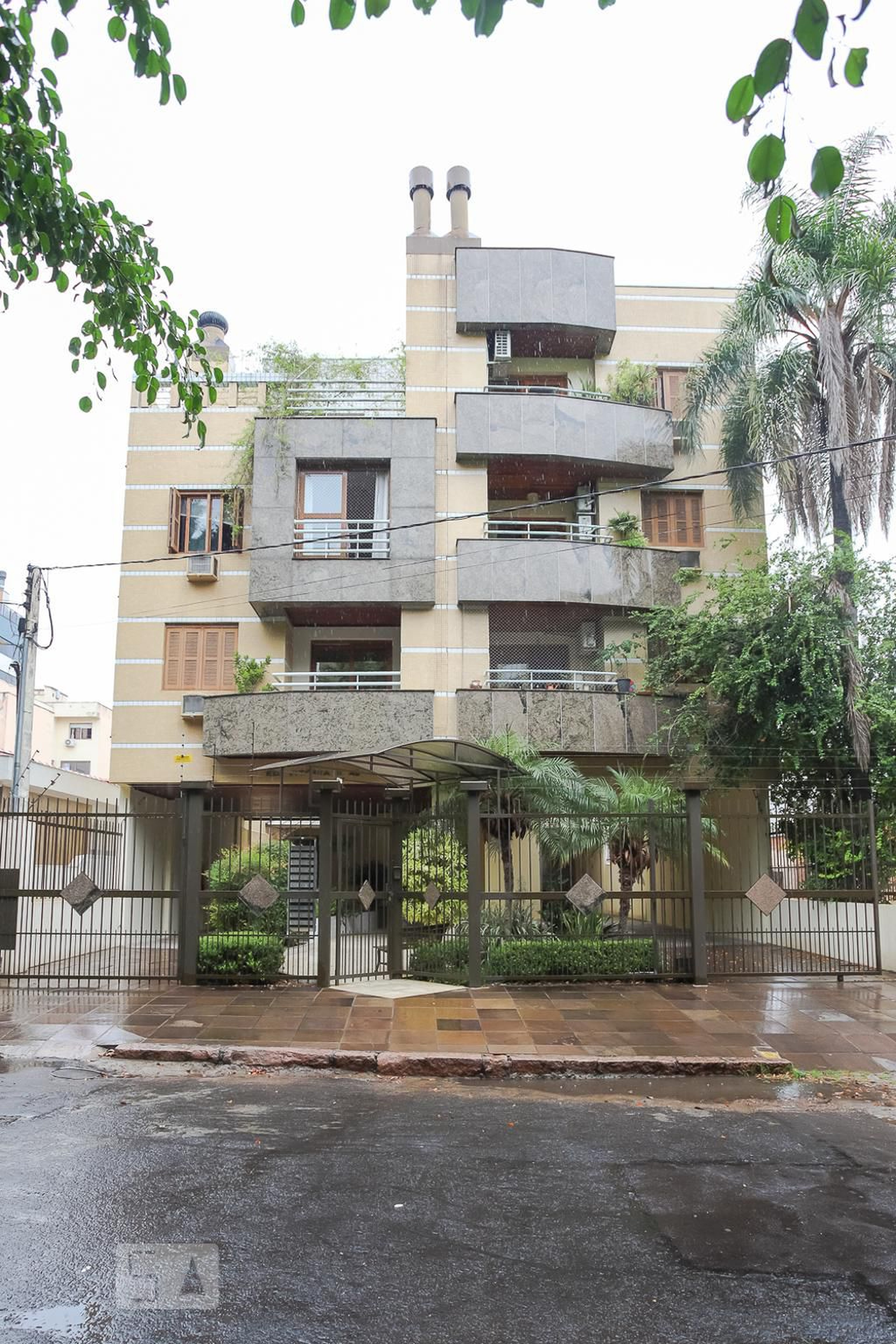 Fachada do prédio Condomínio em Rua Alvares de Azevedo, 49