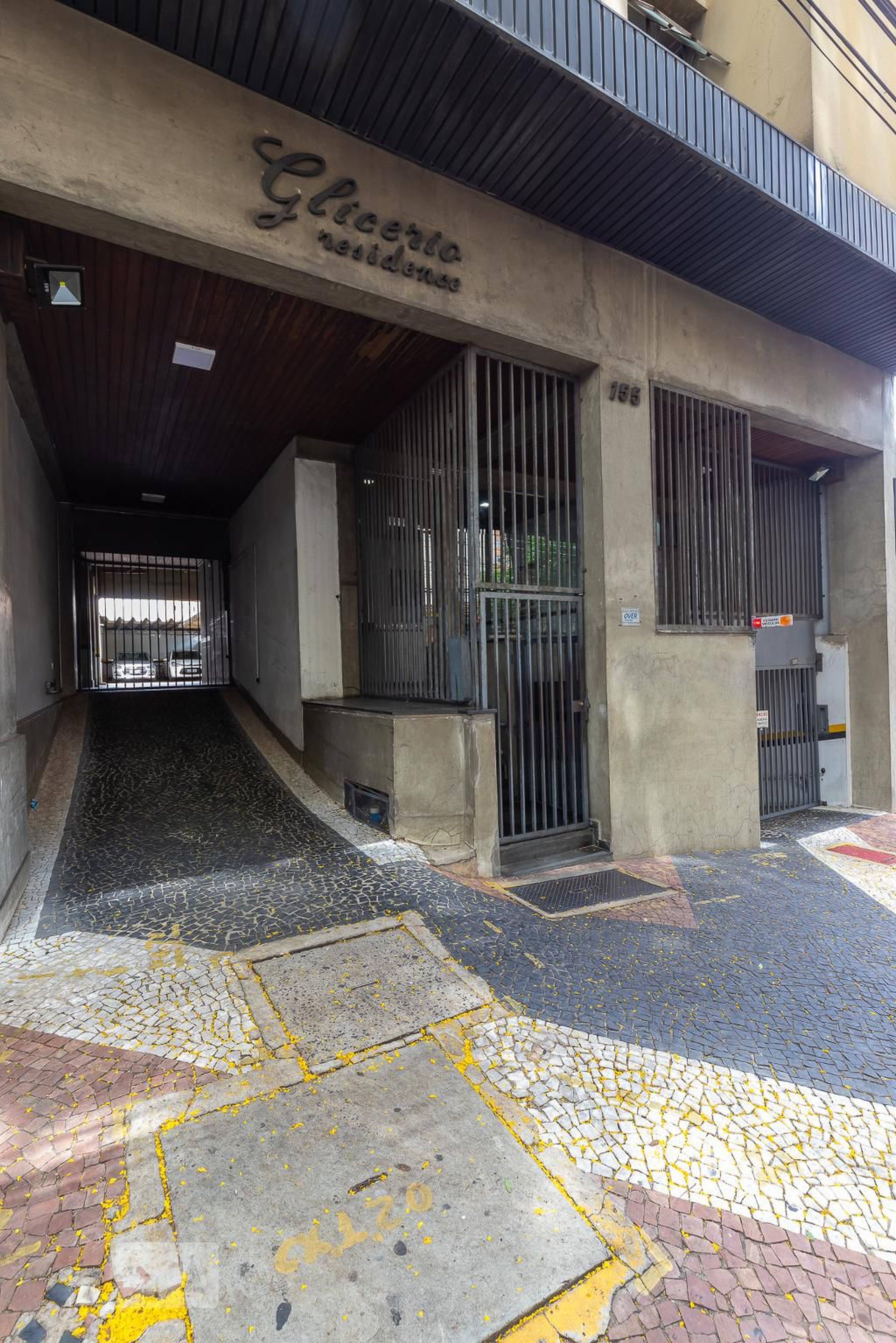 Fachada Condomínio em Avenida Francisco Glicério, 115