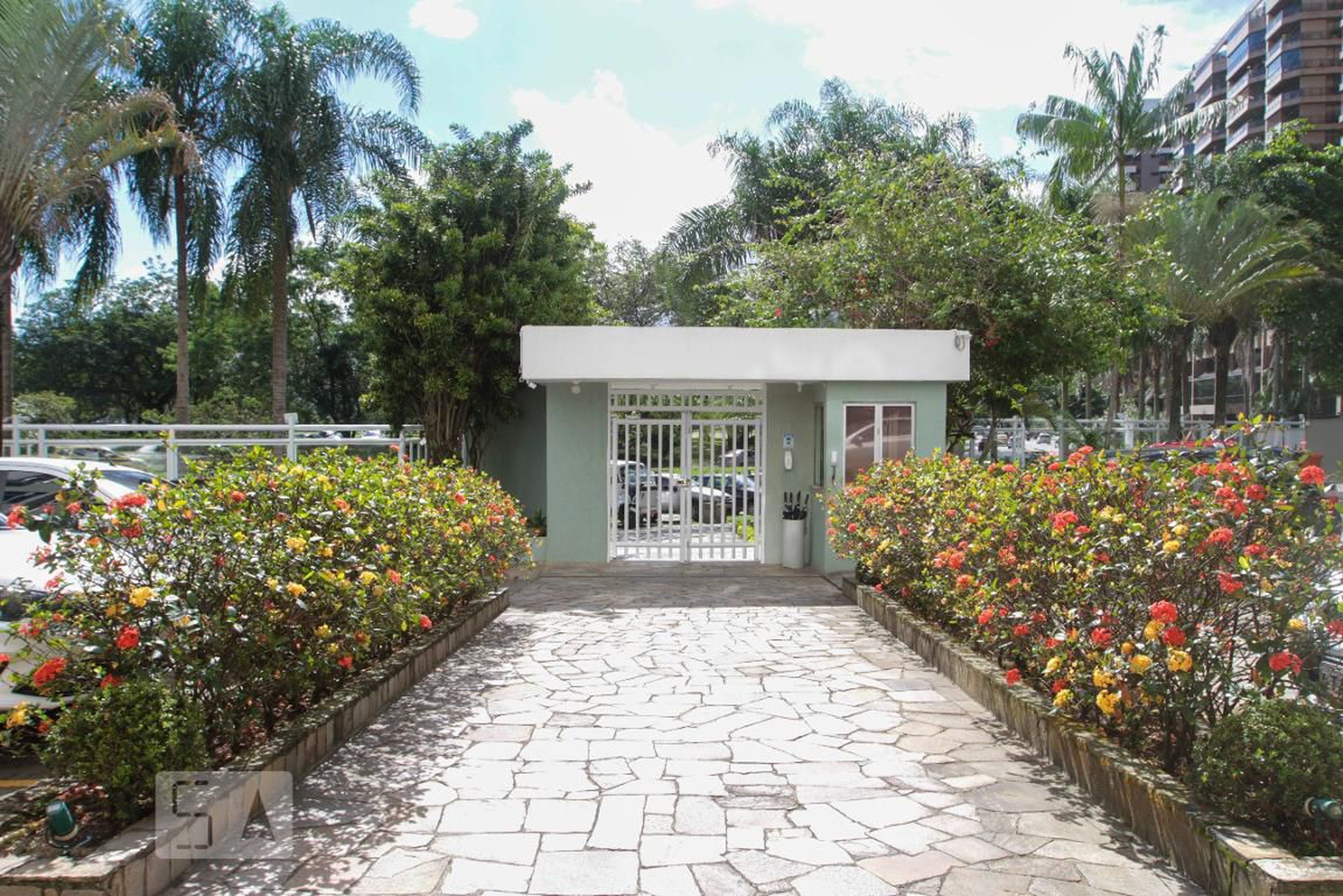 Entrada do Prédio - Lagoa Formosa e Prateada