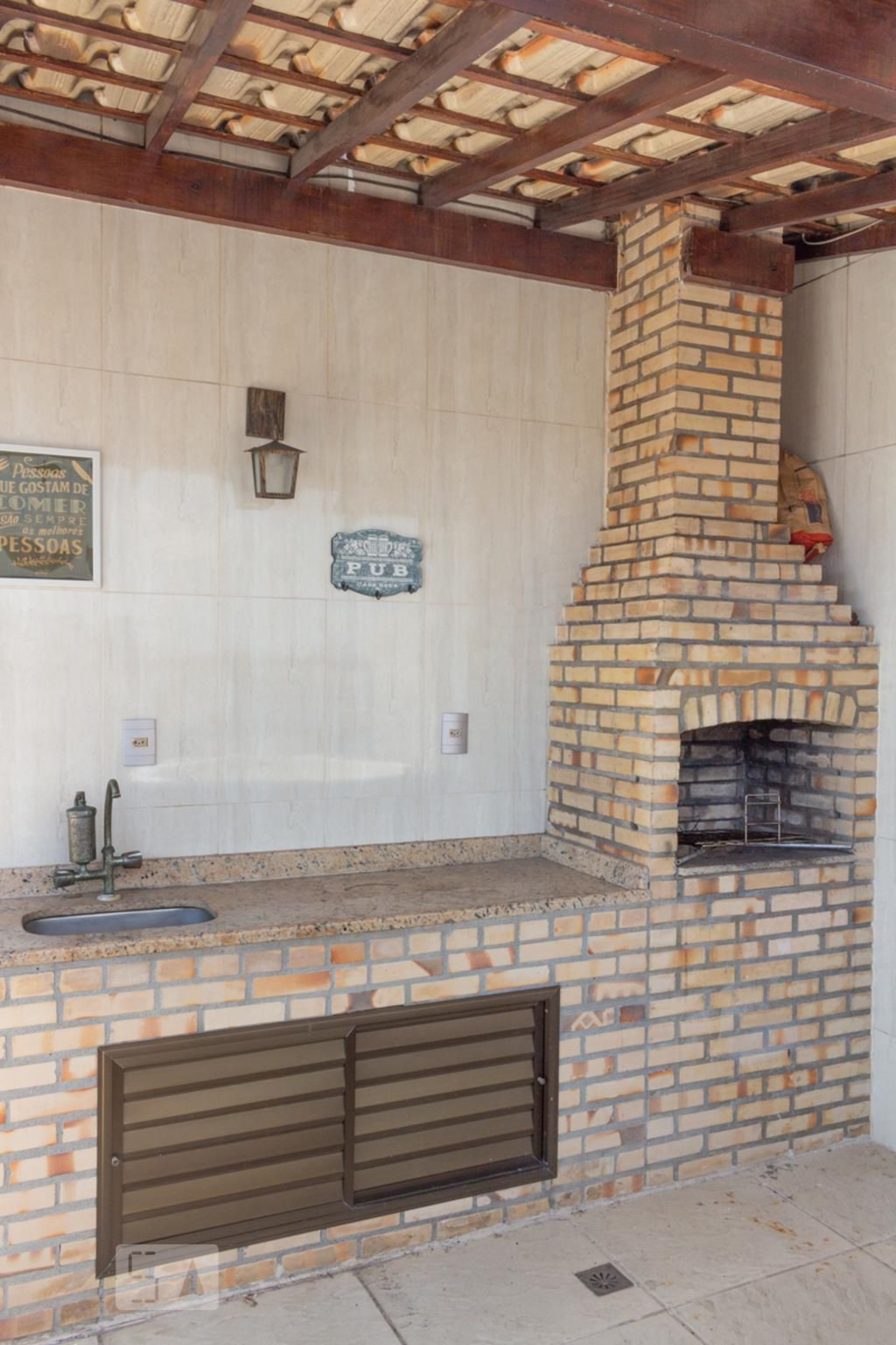 Churrasqueira - Edifício Bouganville