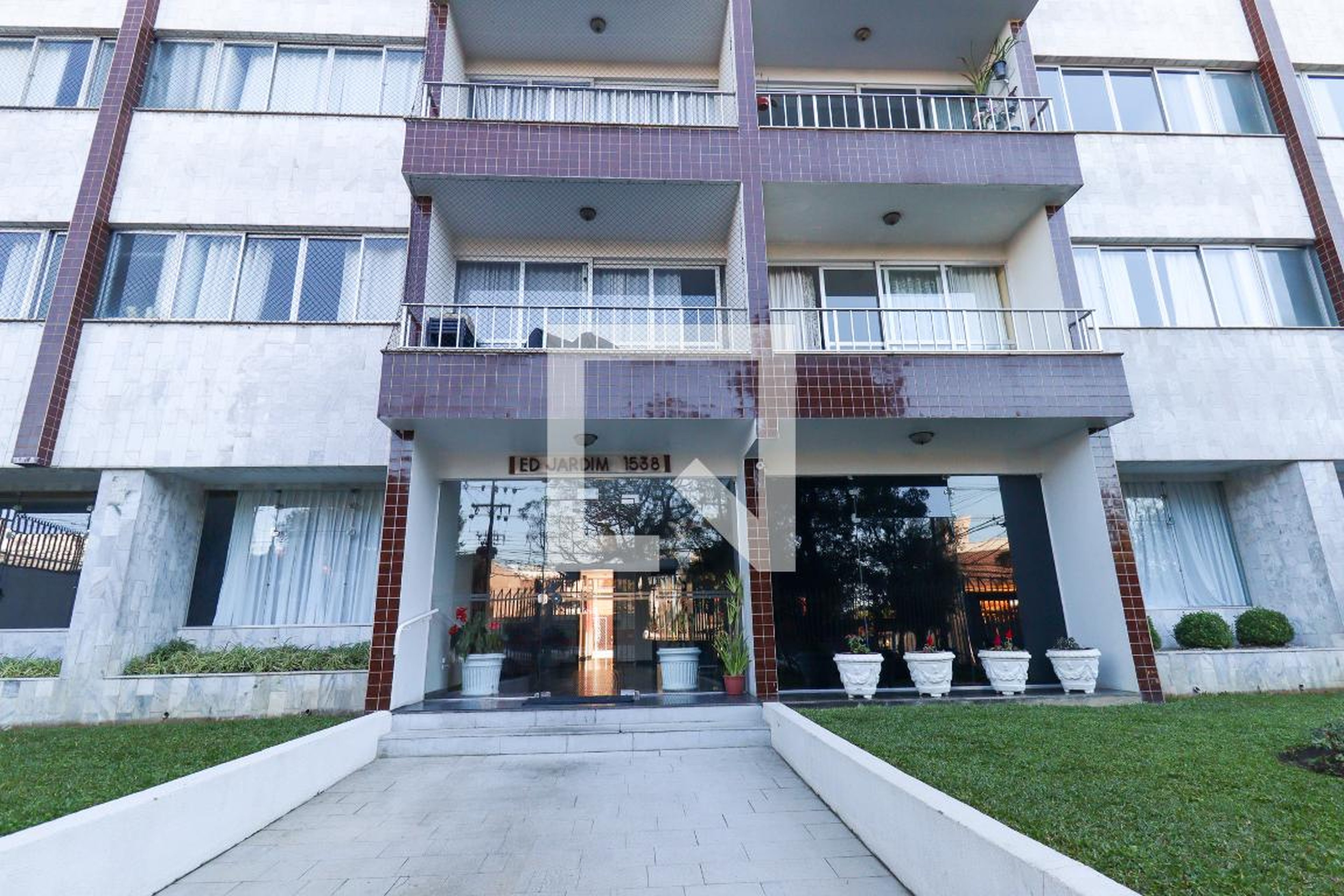 Fachada Condomínio em Avenida Silva Jardim, 1538