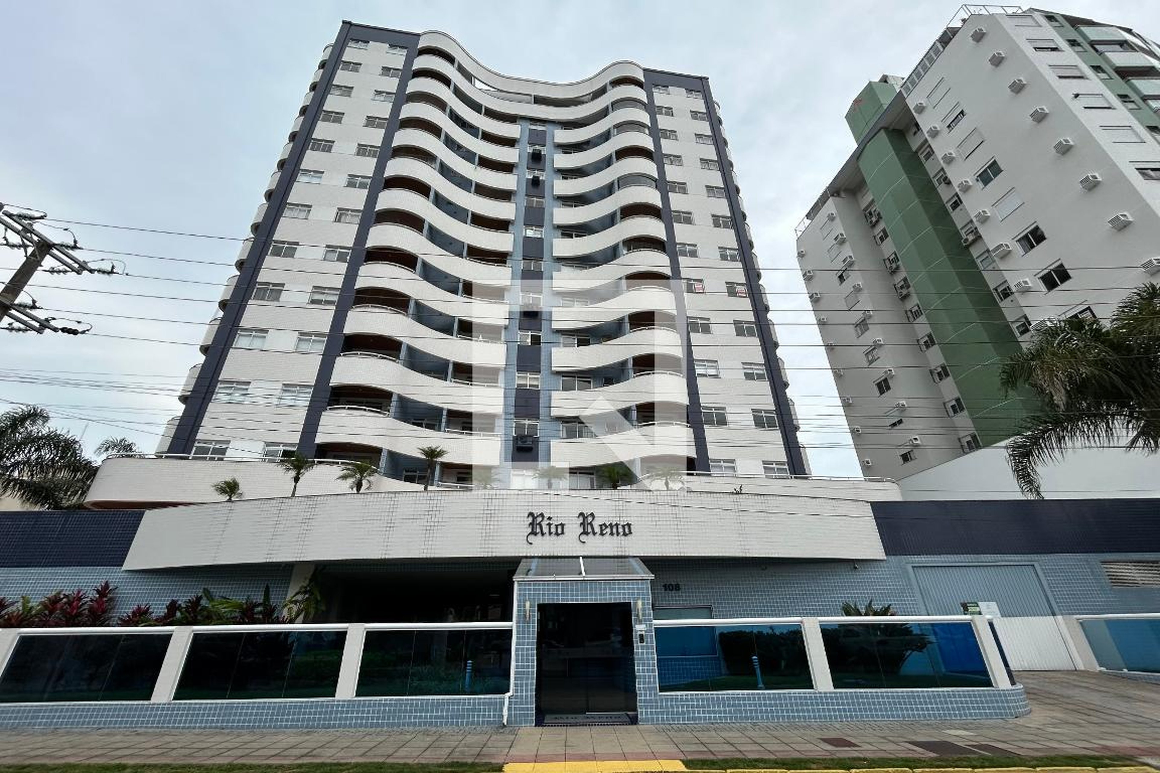 Fachada Condomínio em Rua Manoel Honório Marques, 108