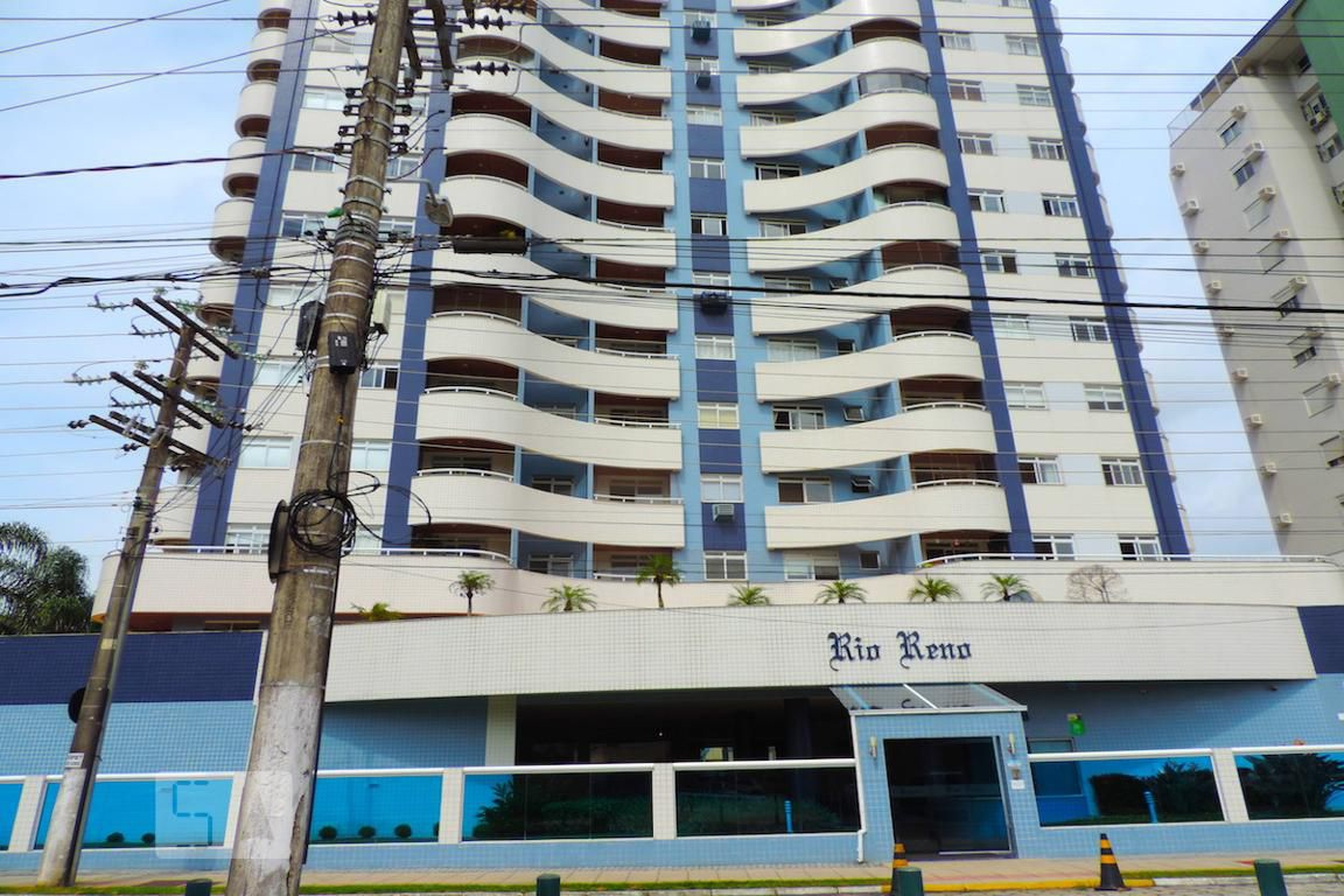 Fachada Condomínio em Rua Manoel Honório Marques, 108