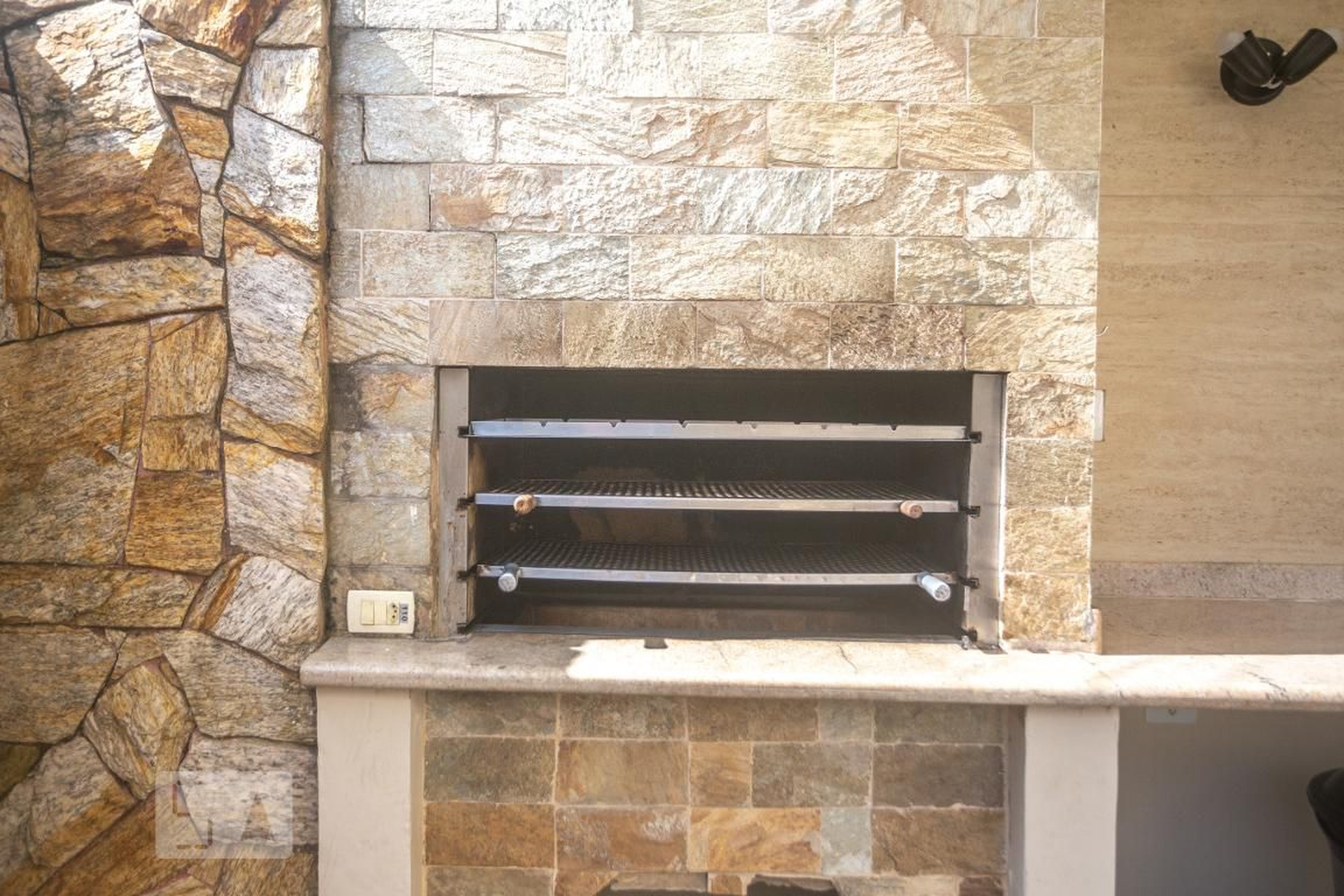 Churrasqueira - Edifício Mansão das Acácias