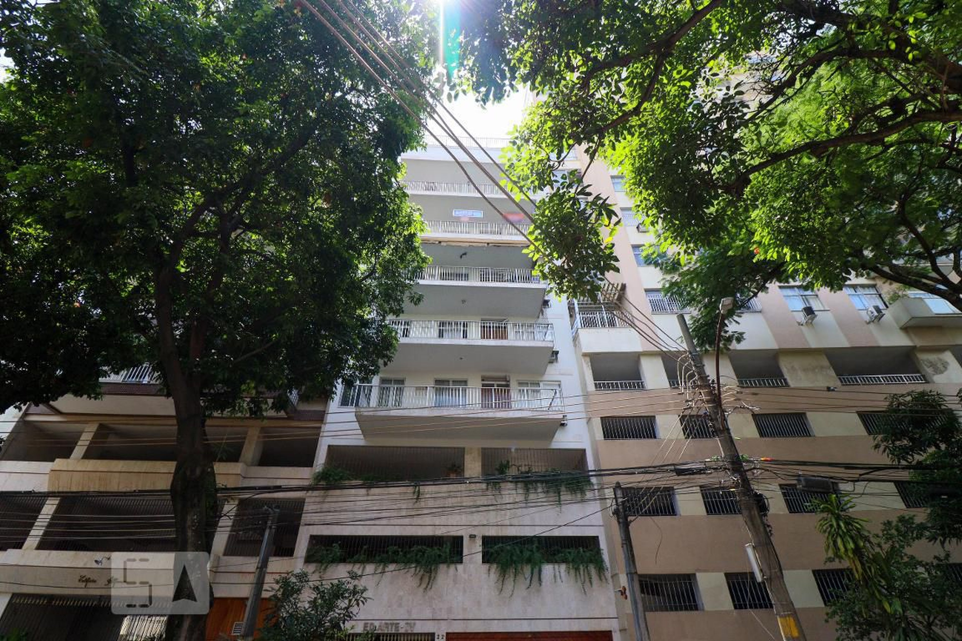 Fachada Condomínio em Rua Lúcio de Mendonça, 22