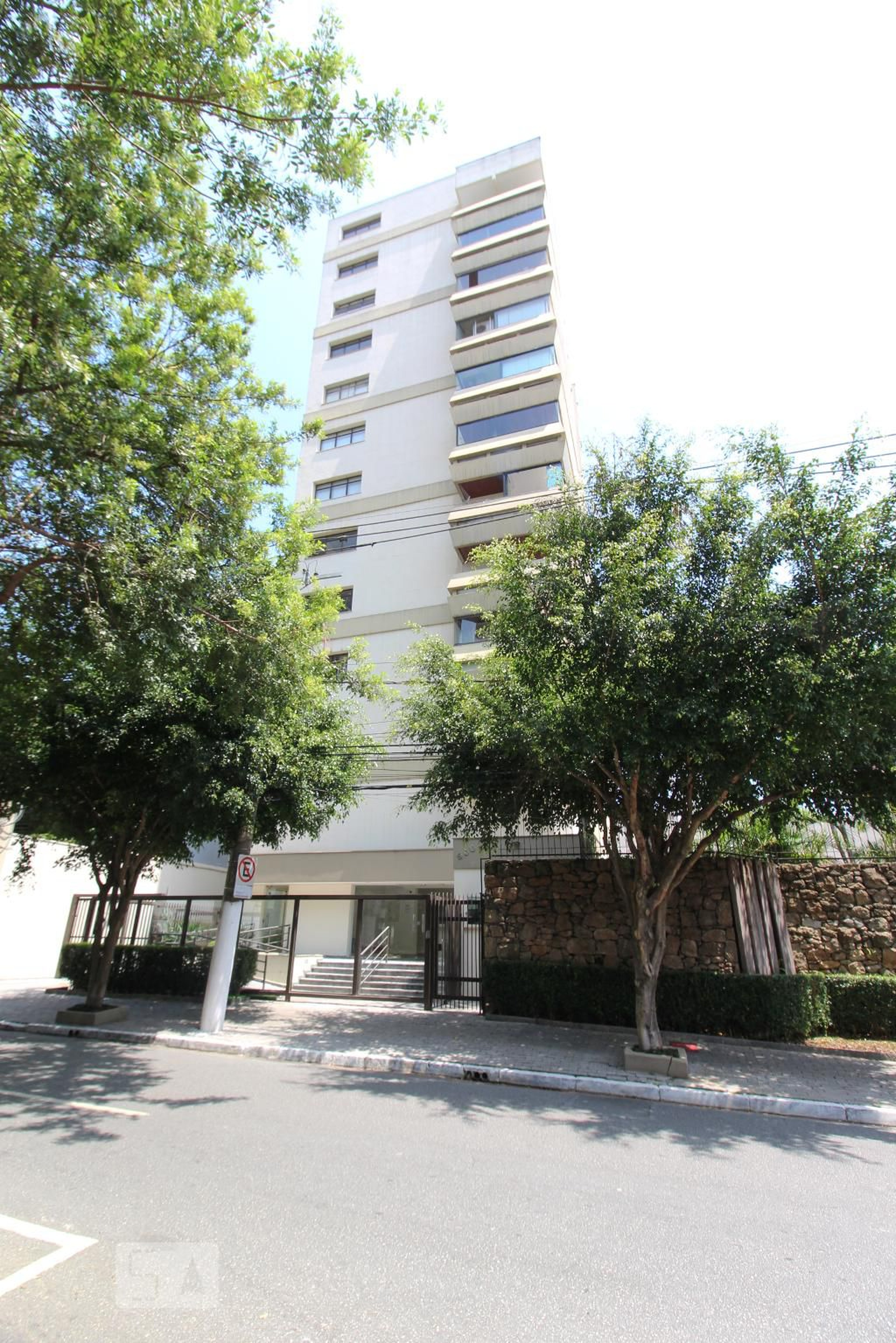 Fachada do Prédio Condomínio Adriana