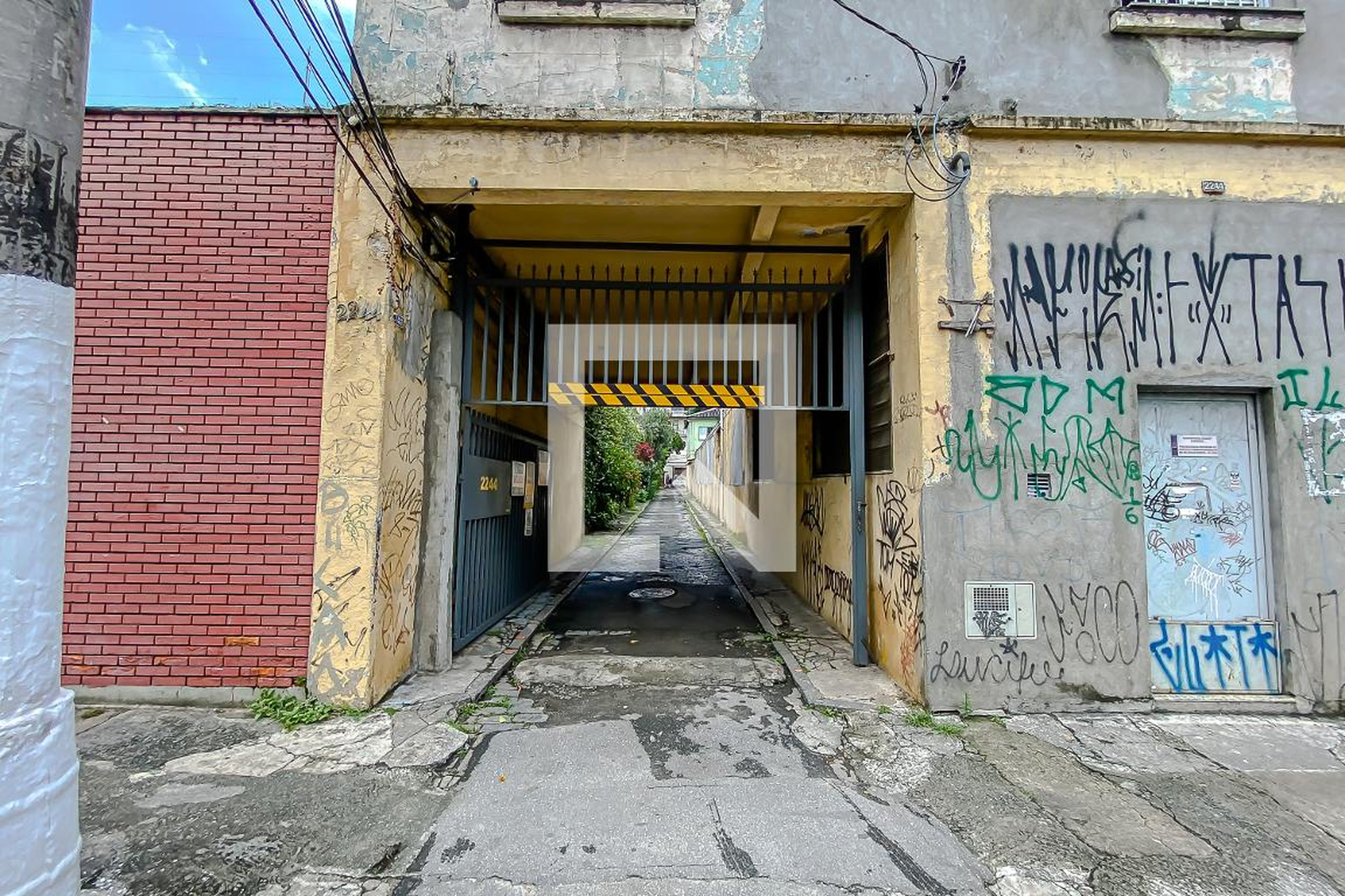 Fachada Condomínio em Avenida Celso Garcia, 2244