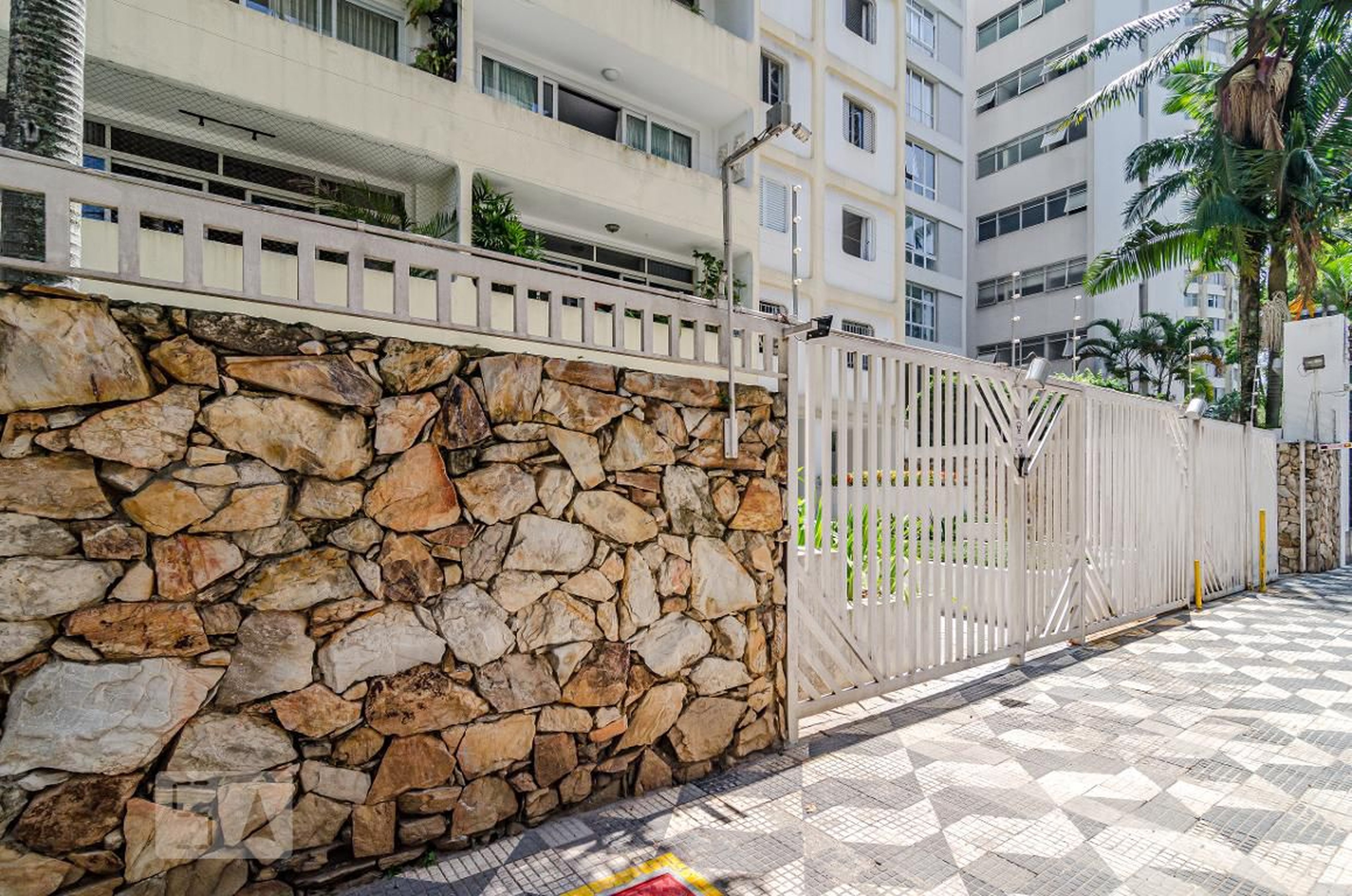 Fachada Condomínio Vila Rica