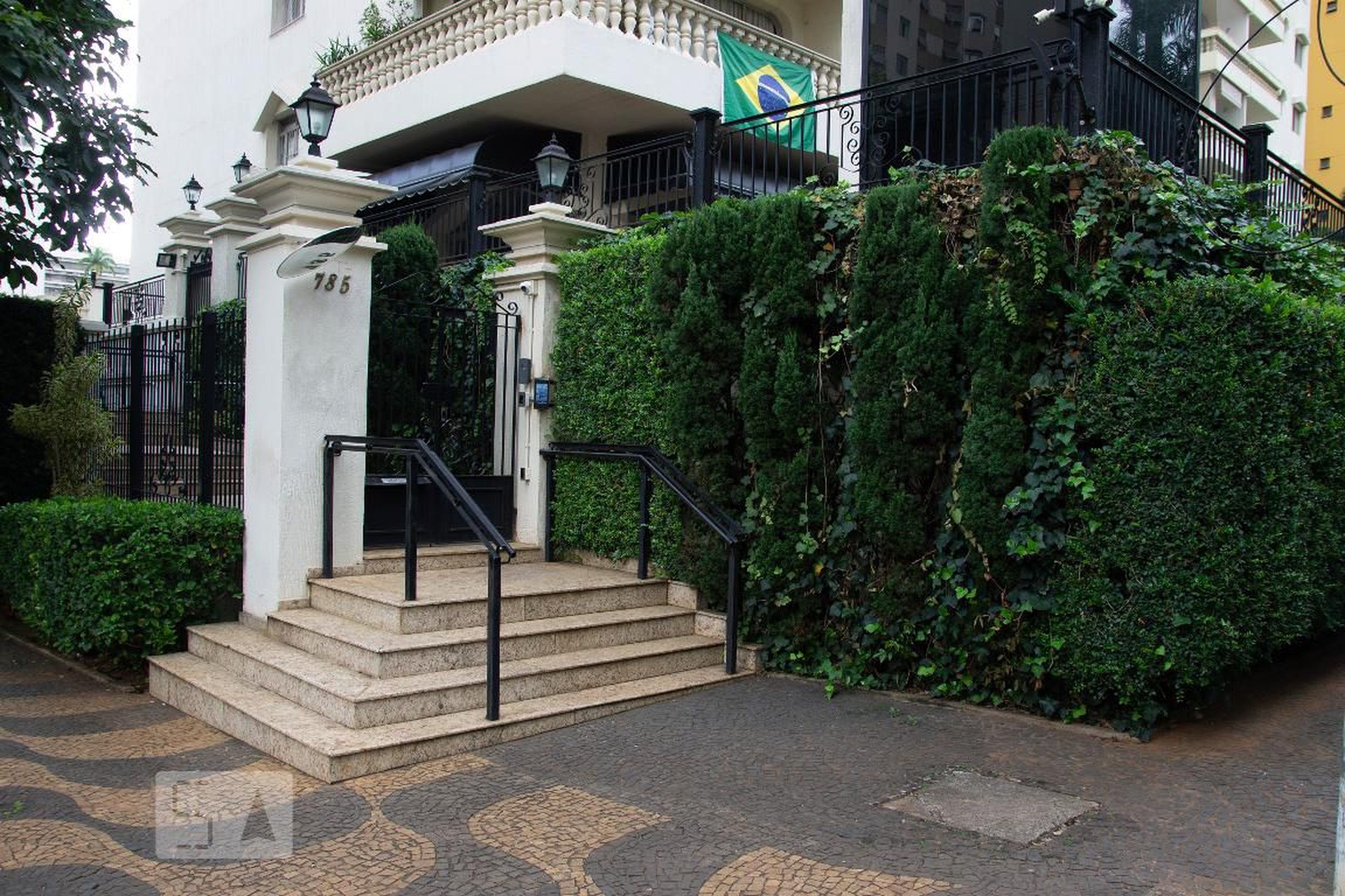 Fachada Condomínio em Rua Antônio Cesarino, 1225