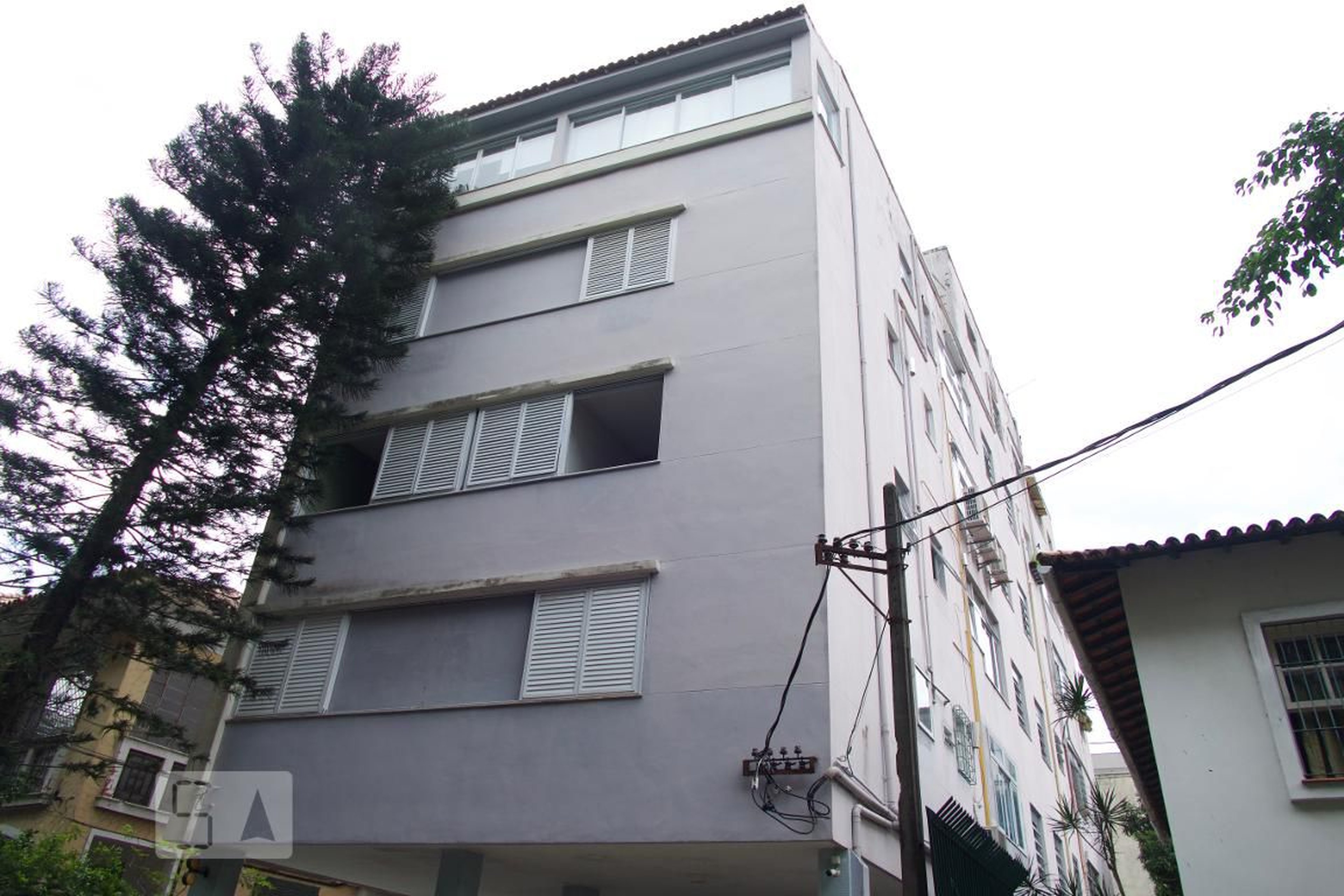 fachada Condomínio em Rua Araucária, 150