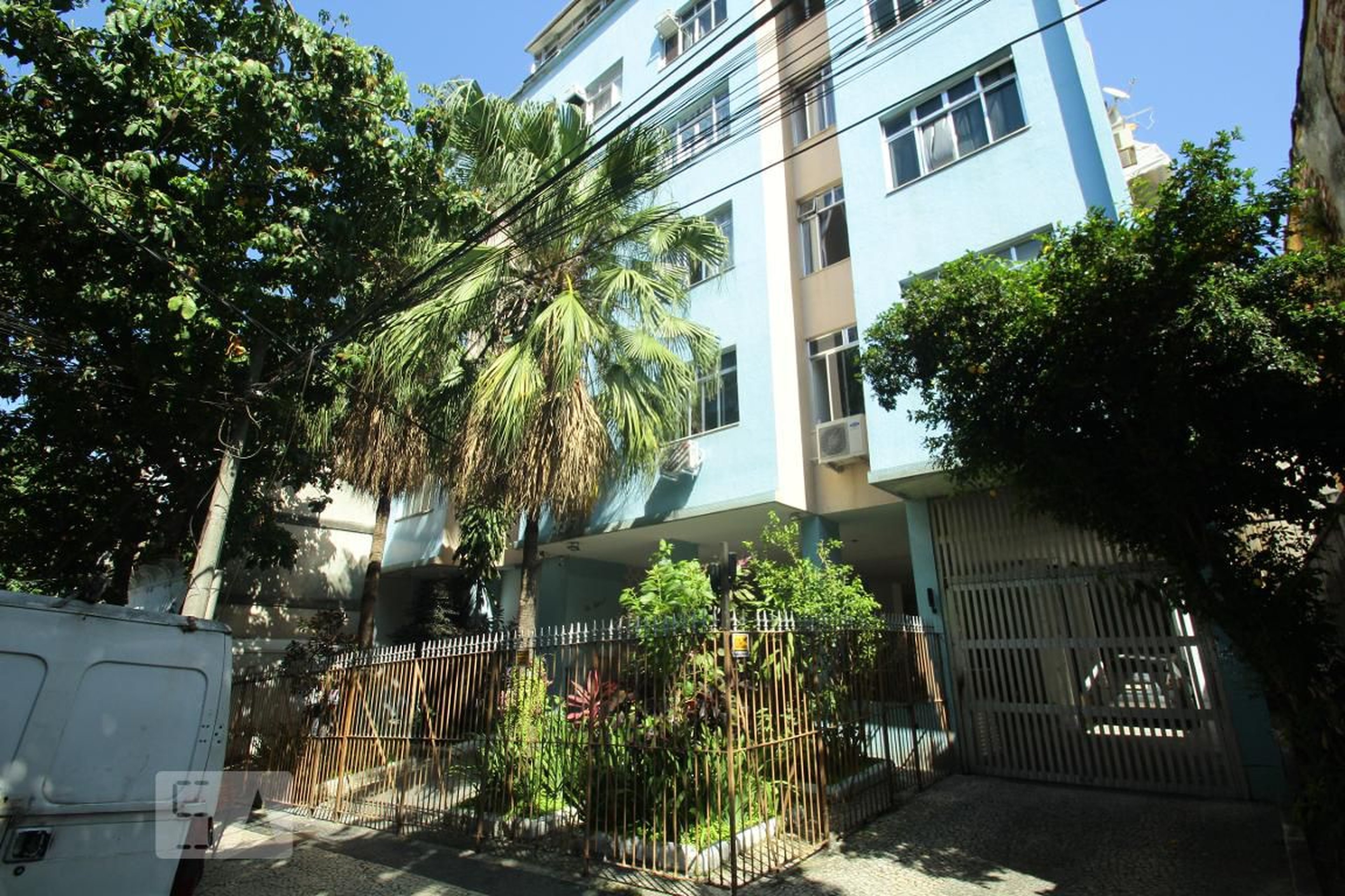 Fachada do Prédio Condomínio em Rua Santo Amaro, 117