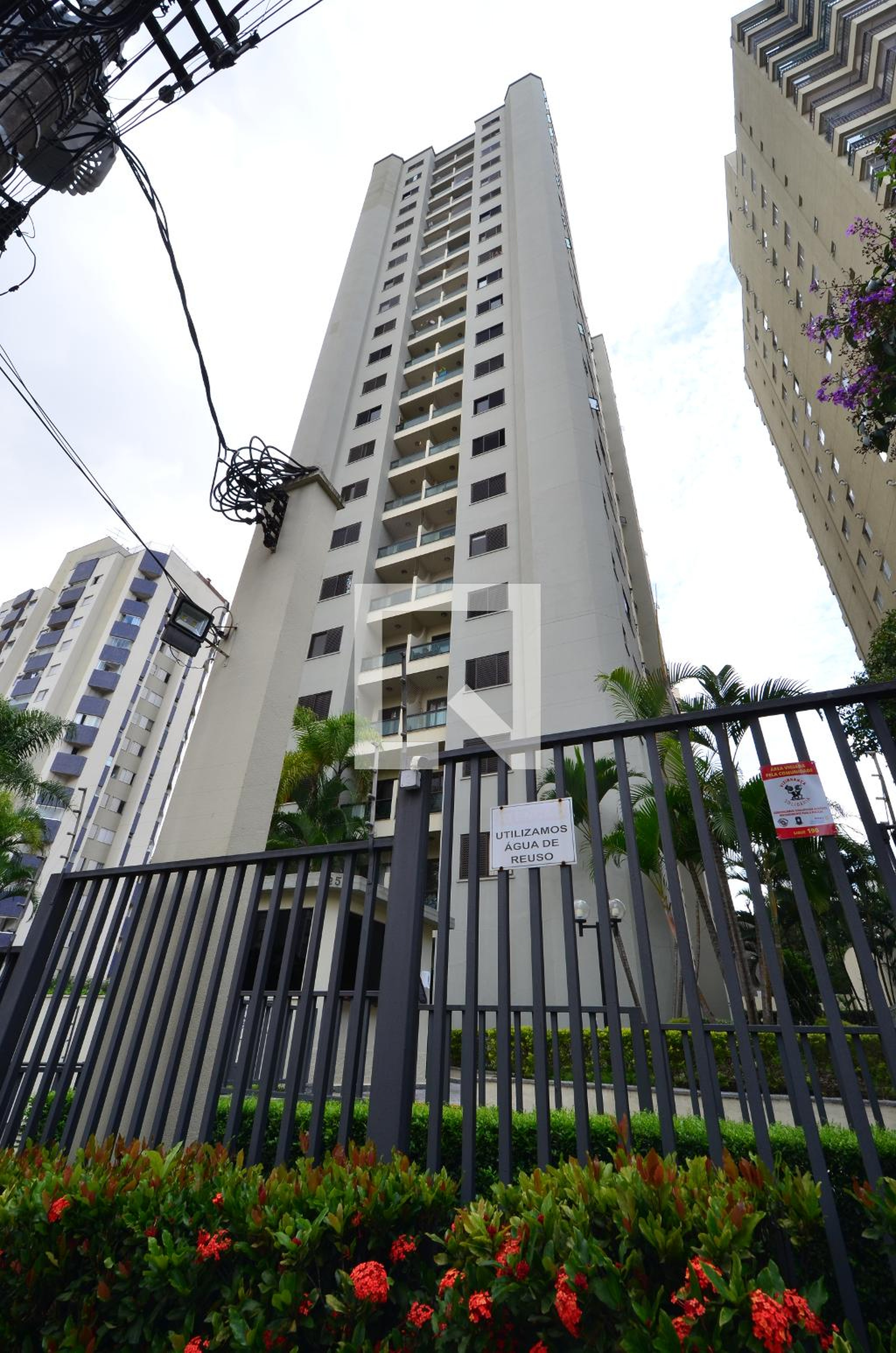 Fachada do Prédio Condomínio Veneza Tropical