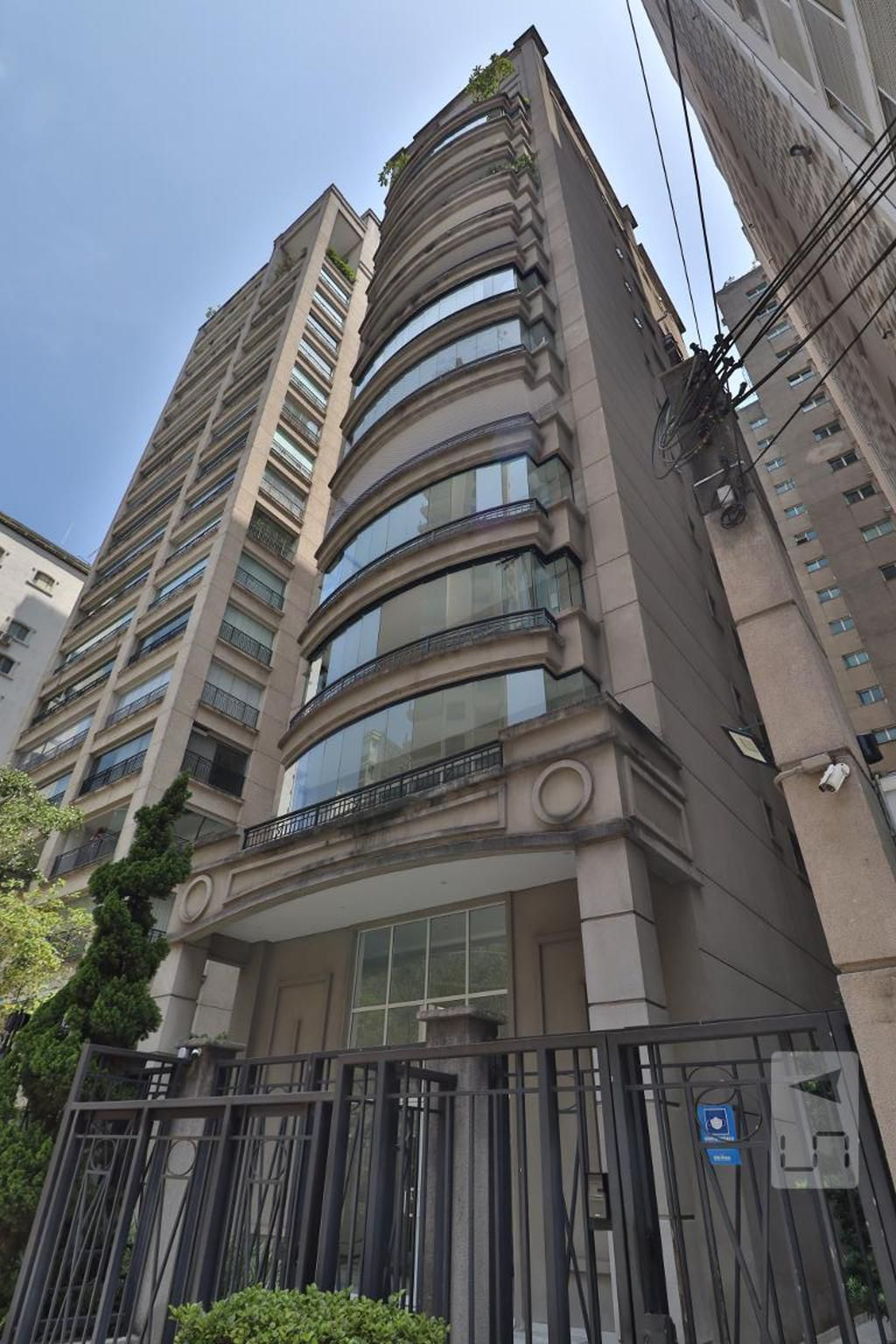 Fachada Condomínio Port de Marseille