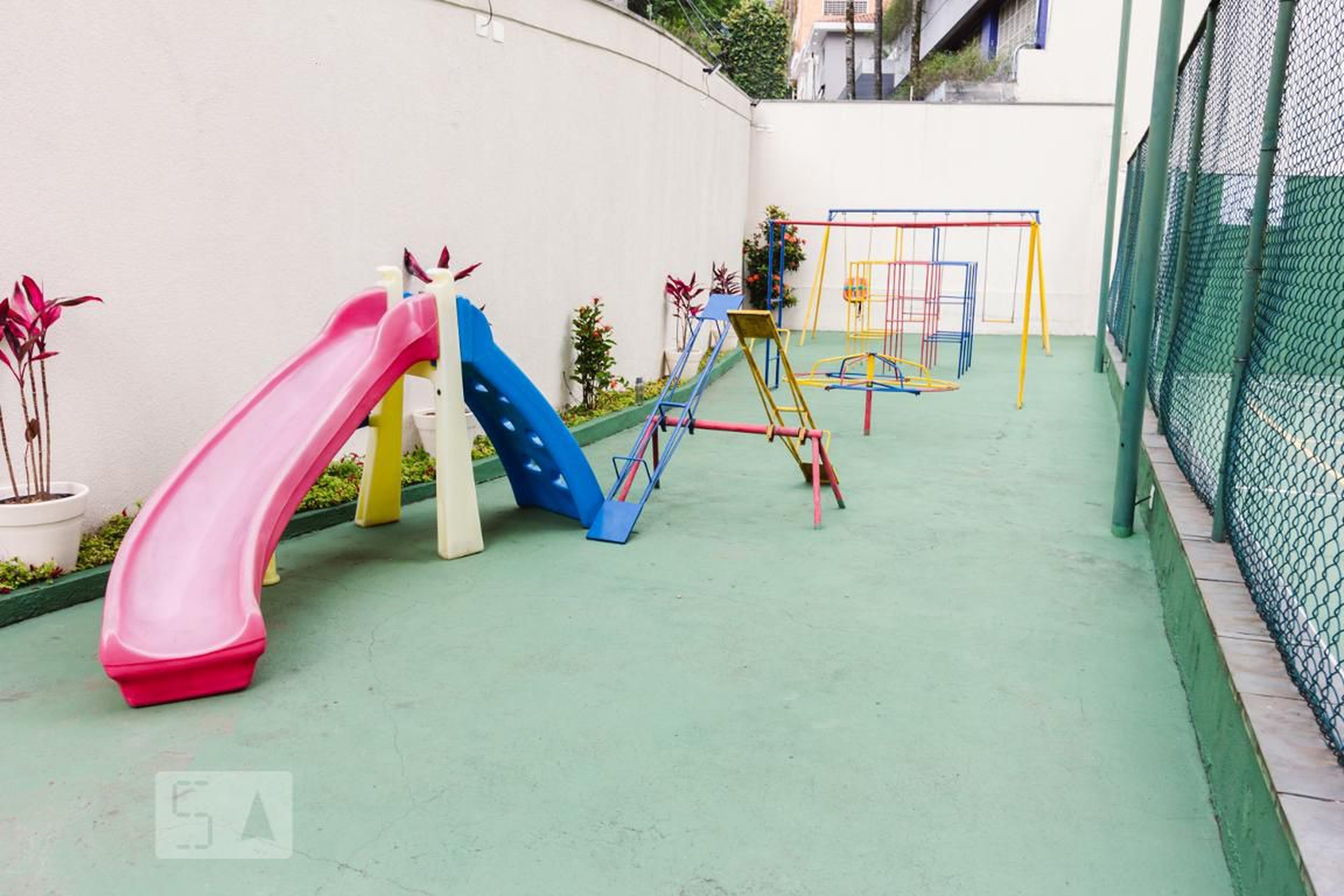 Playground - Blanco Chen