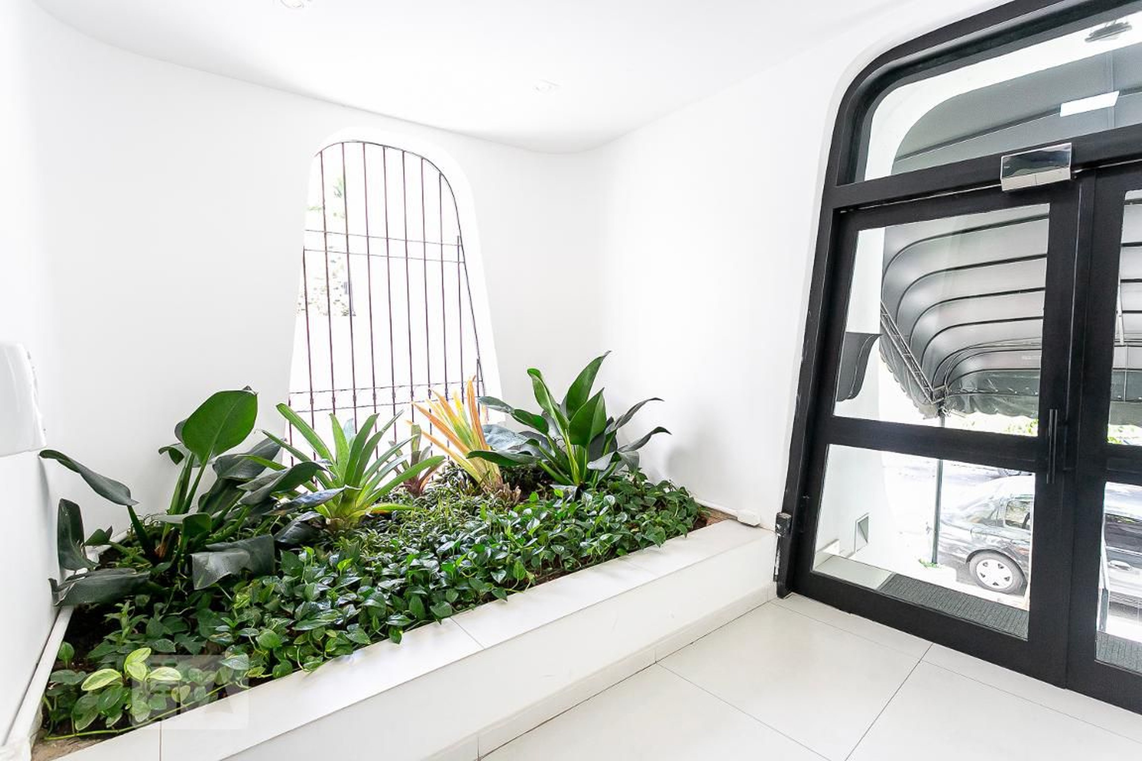 Entrada - Pedra Mediterranea