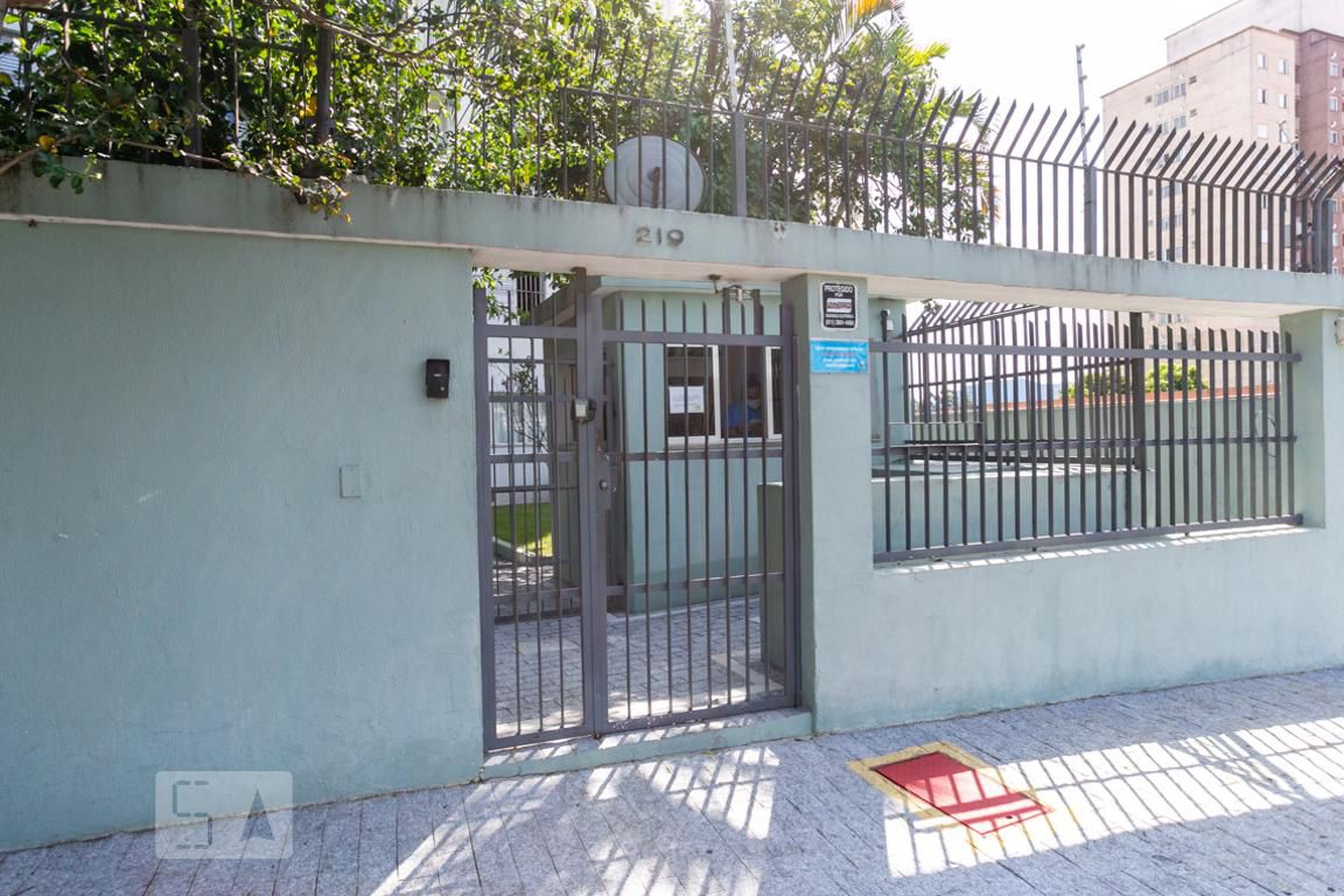 Fachada do condomínio Condomínio Palm Spring