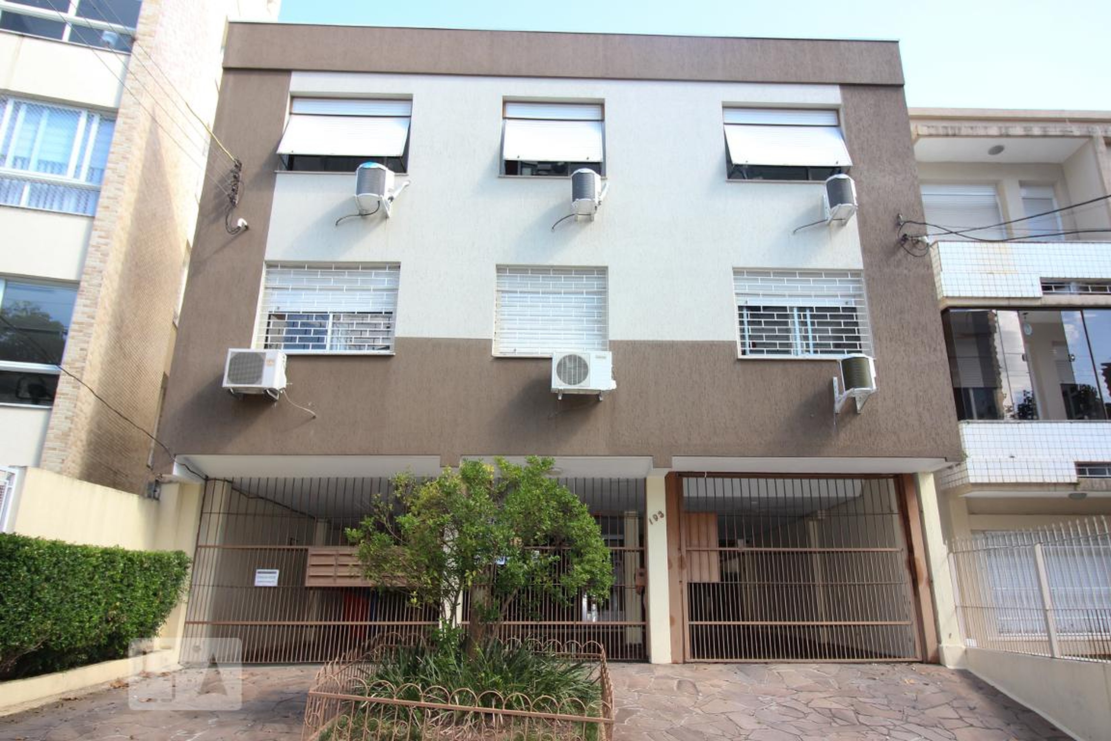 Fachada do Prédio Condomínio Pinheirinho