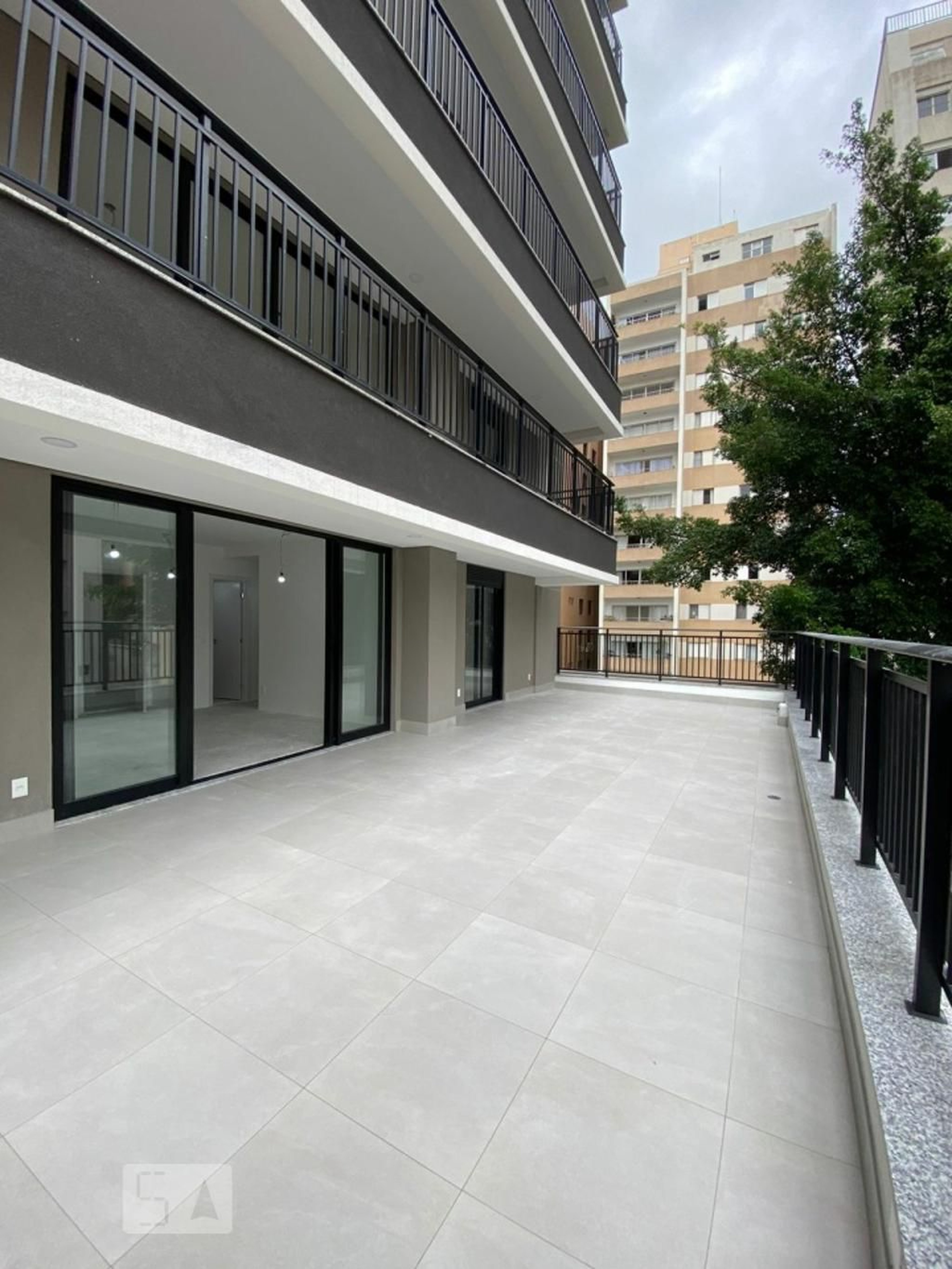 Área Externa - Mourato 111