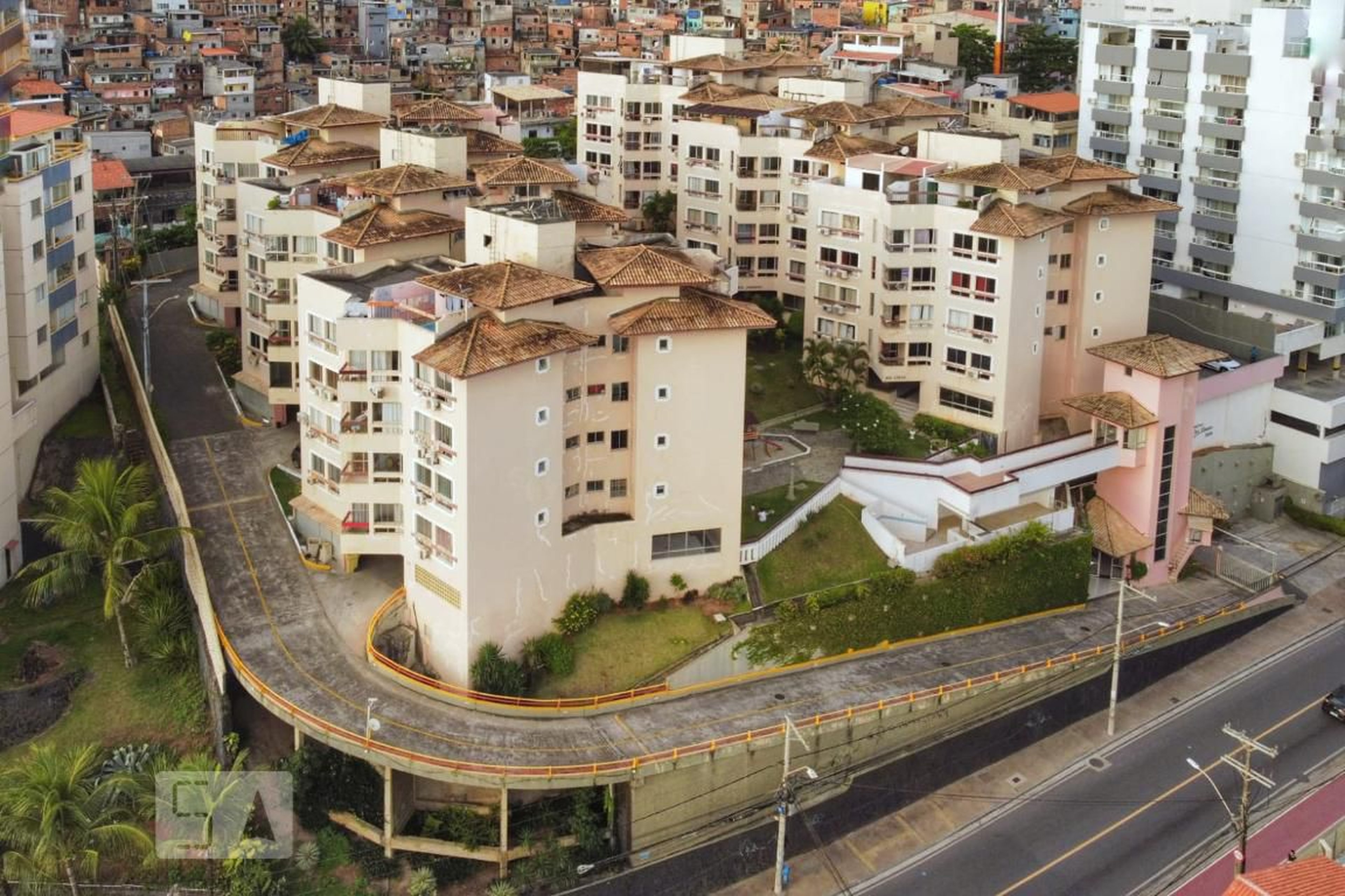 Fachada do Condomínio Condomínio Vila das Flores