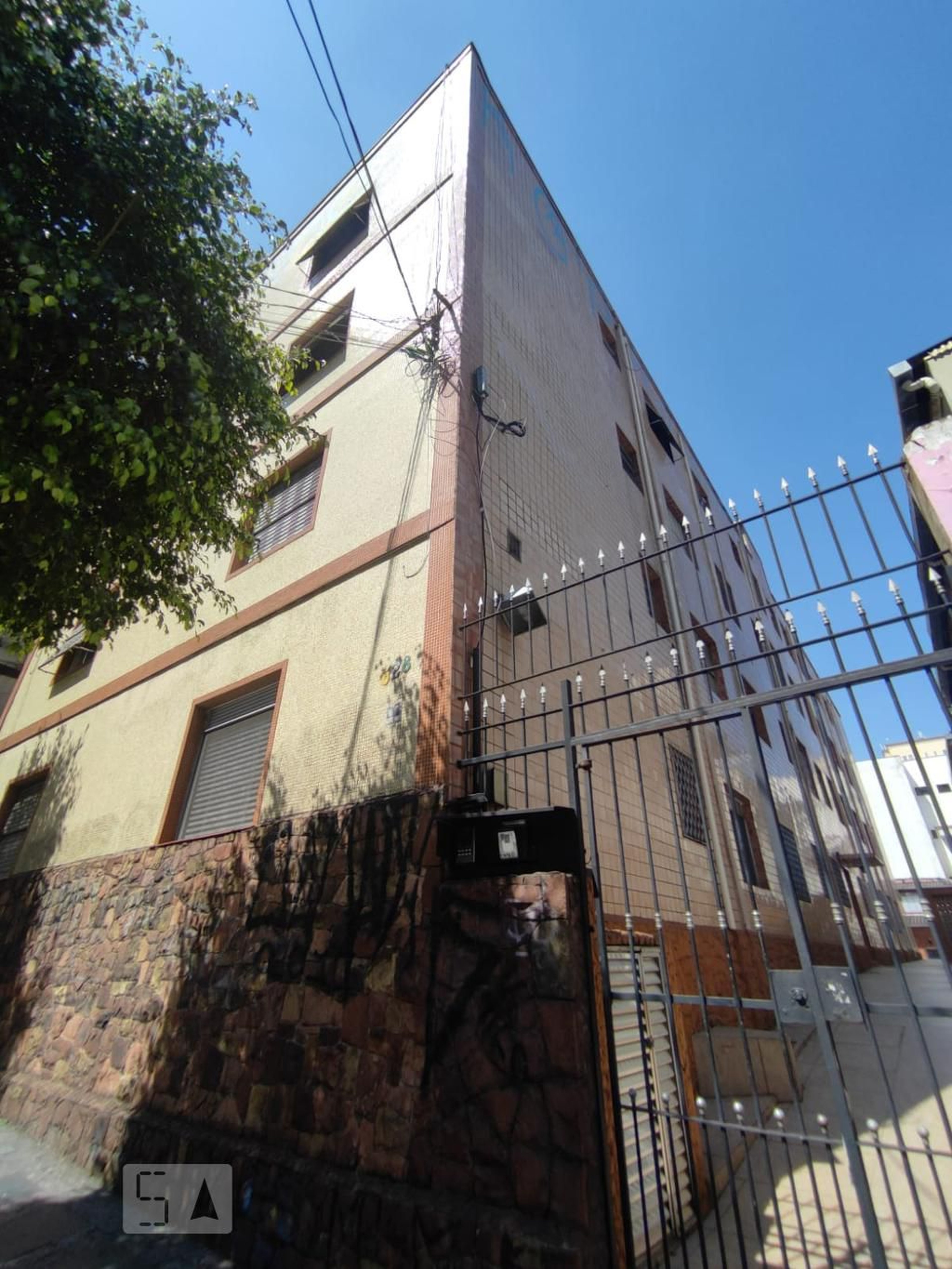 fachada Condomínio em Rua Ezequiel Freire, 628