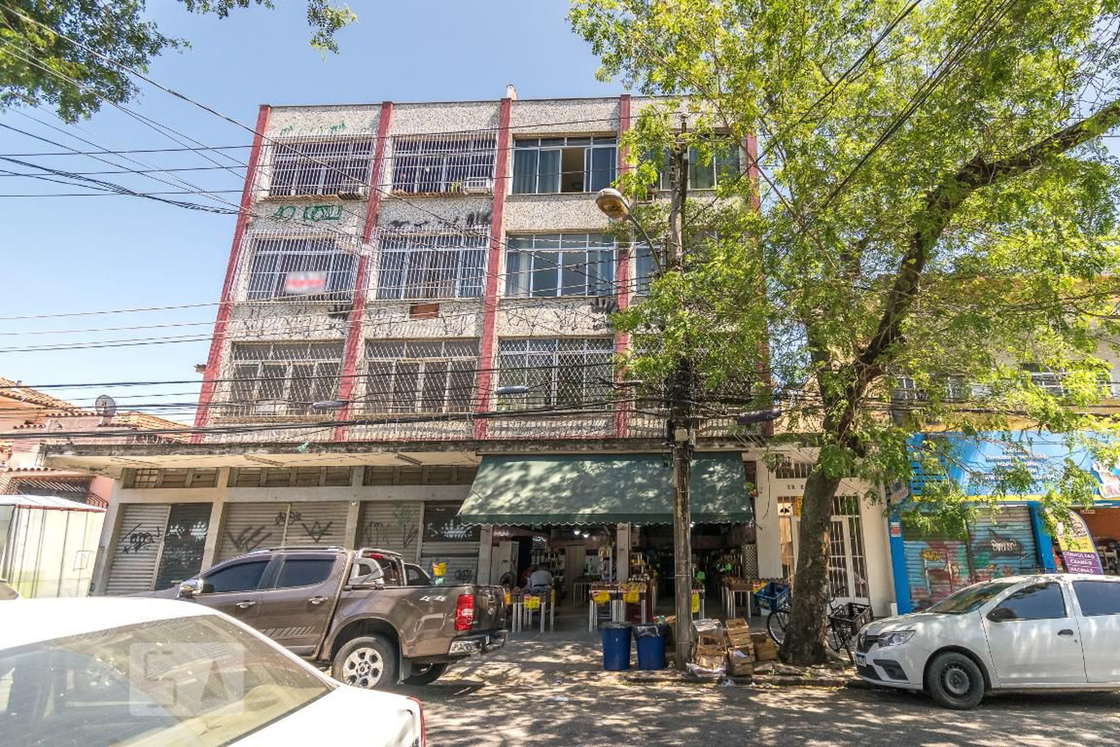 Fachada do Prédio Condomínio em Rua Angélica Mota, 440