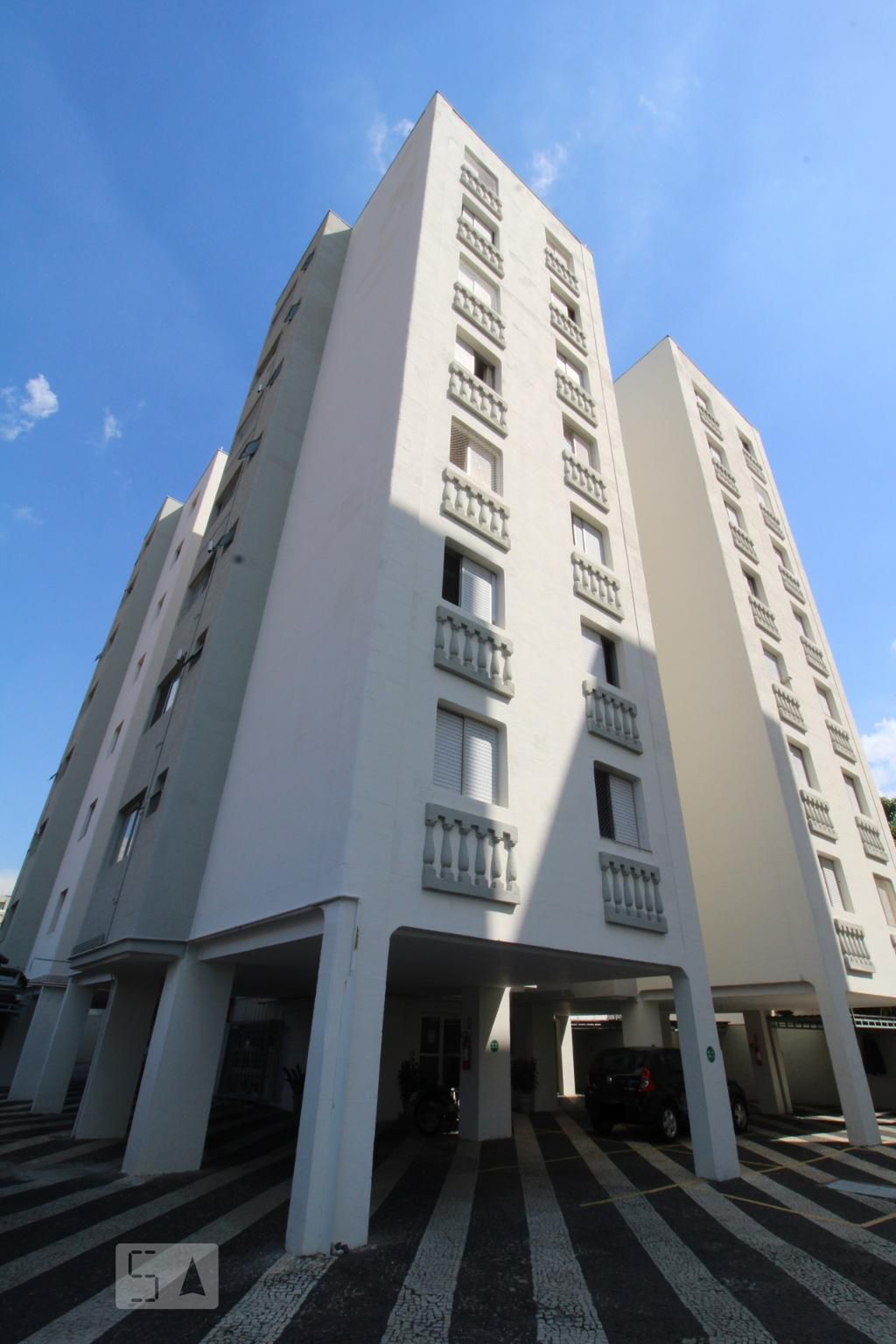 Fachada do Prédio Condomínio em Rua Barão de Paranapanema, 531